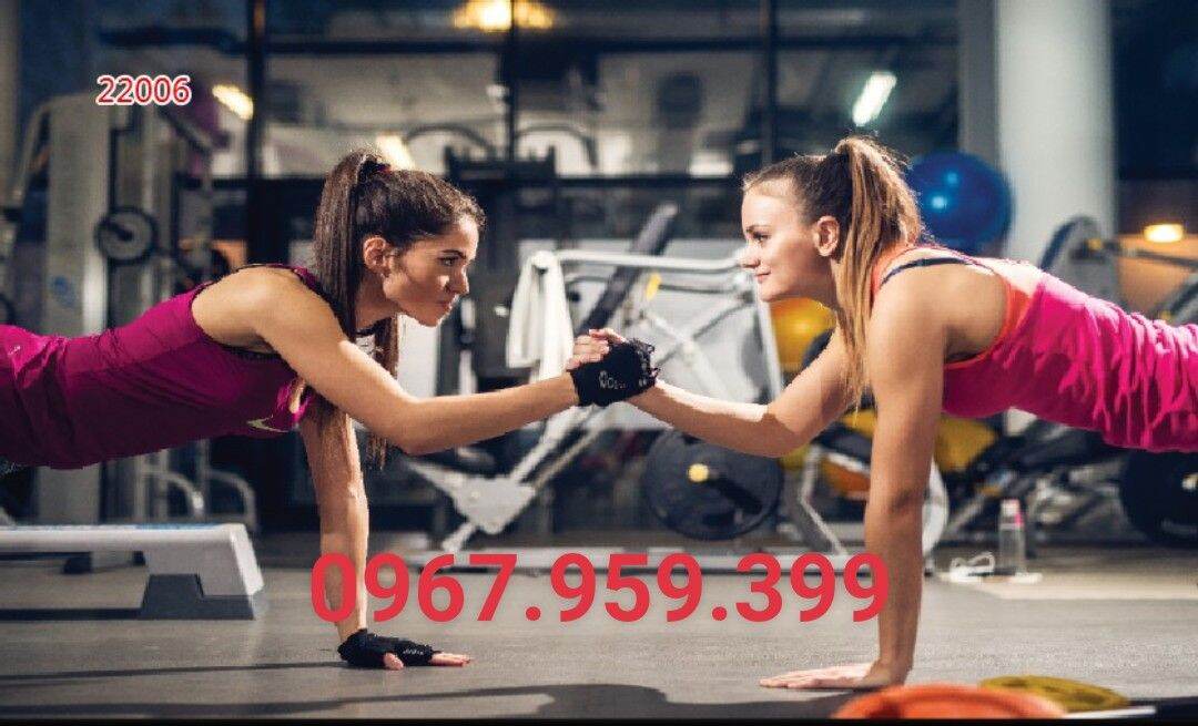 Tranh dán tường 3D trang trí phòng gym
