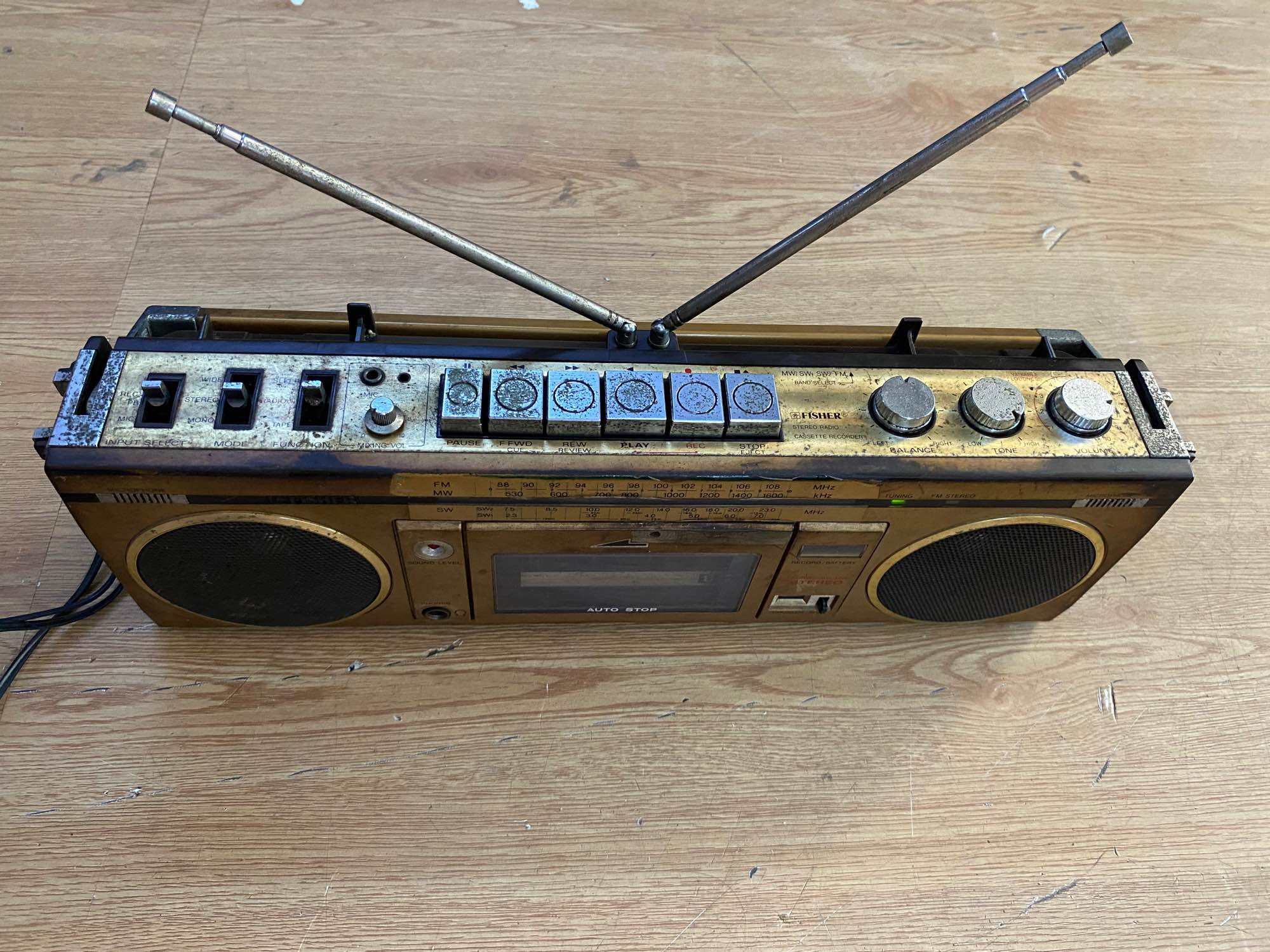 Radio cassette fisher 1980, hàng cổ sưu tầm