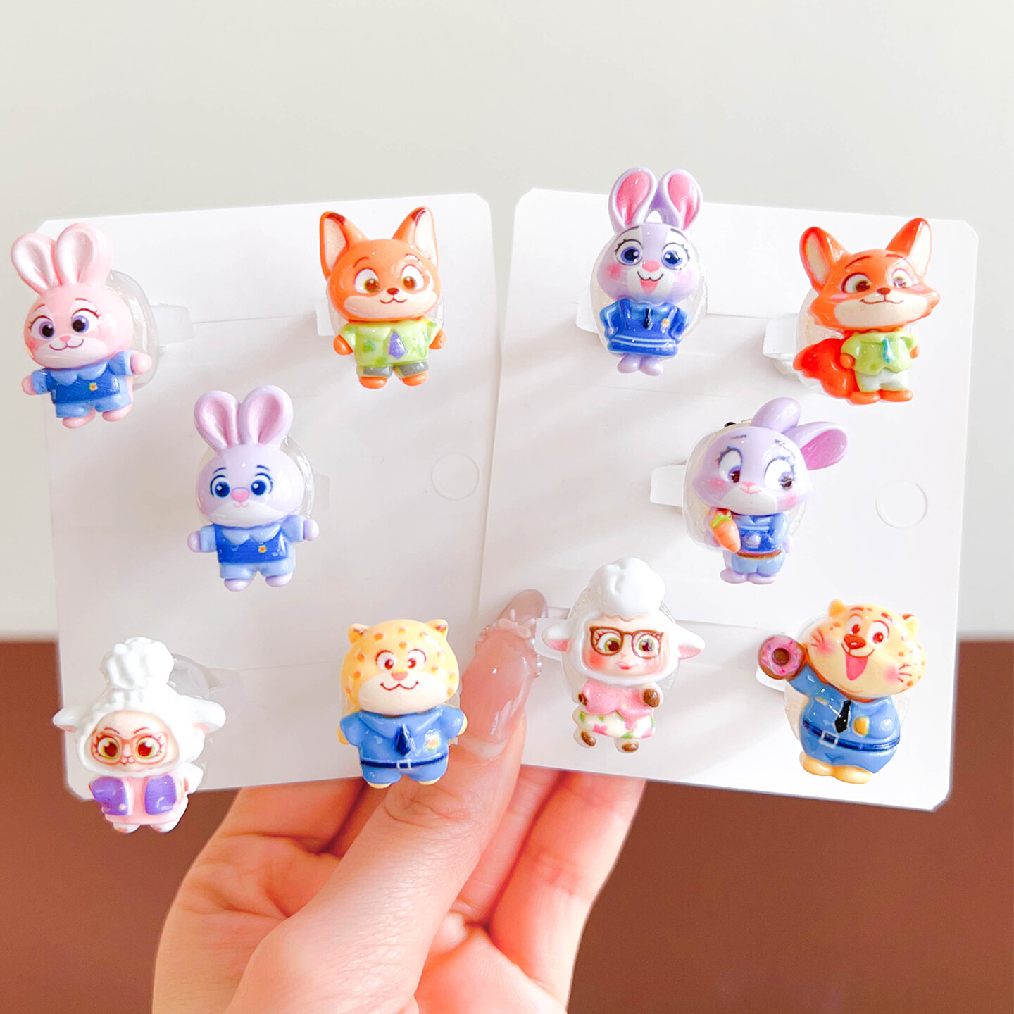 Bộ Nhẫn Dán Hình Cartoon Cho Bé Gái