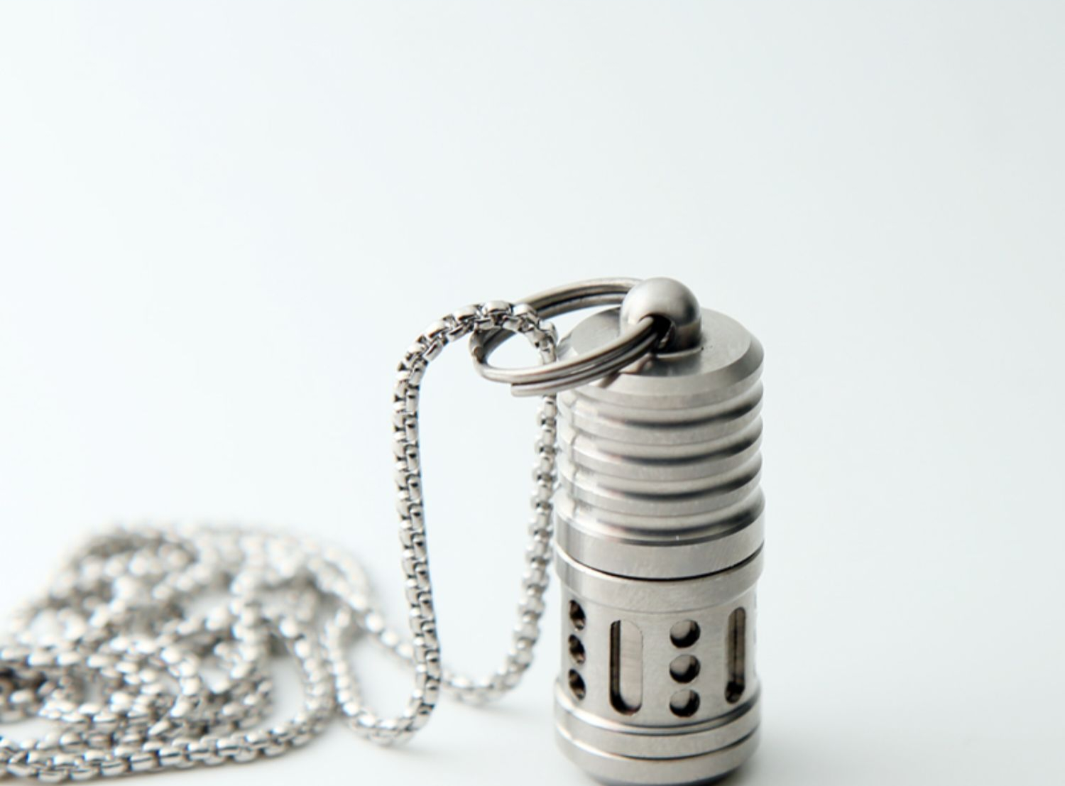 Bật lửa titan treo móc khóa edc