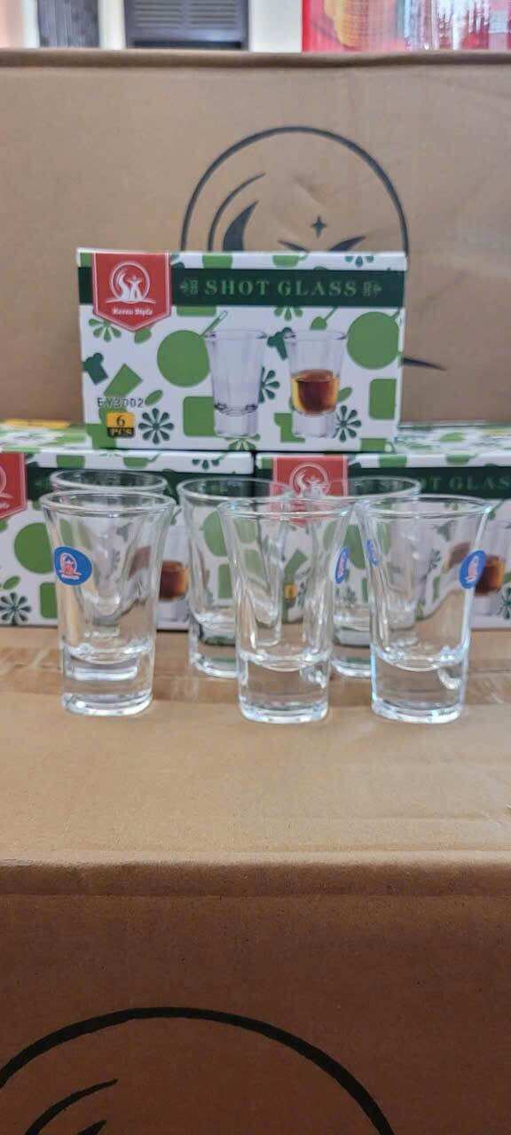Bộ 6 ly rượu thuỷ tinh đế cao