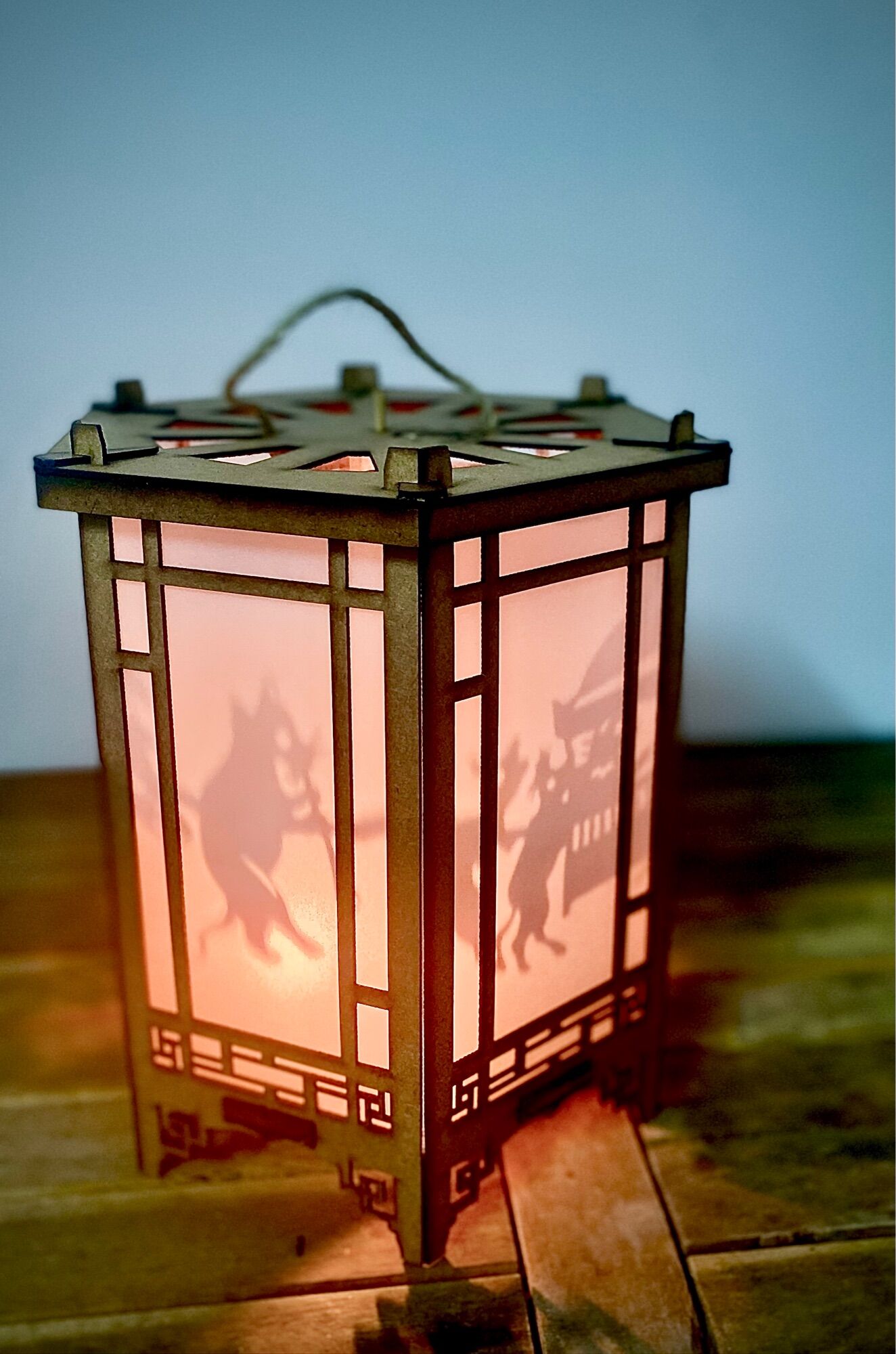 Đèn kéo quân gỗ ( Hình quay Đám cưới Chuột) cao 24cm