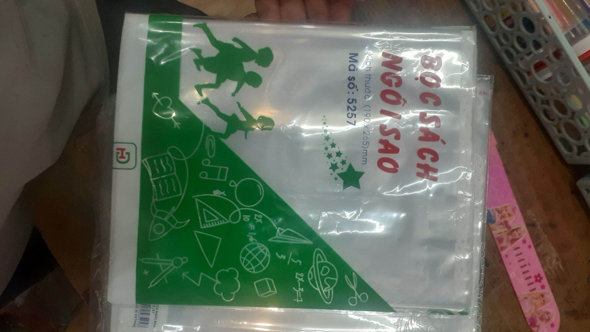 Bọc vở oly và sách giáo khoa cấp nilon Hùng Đức