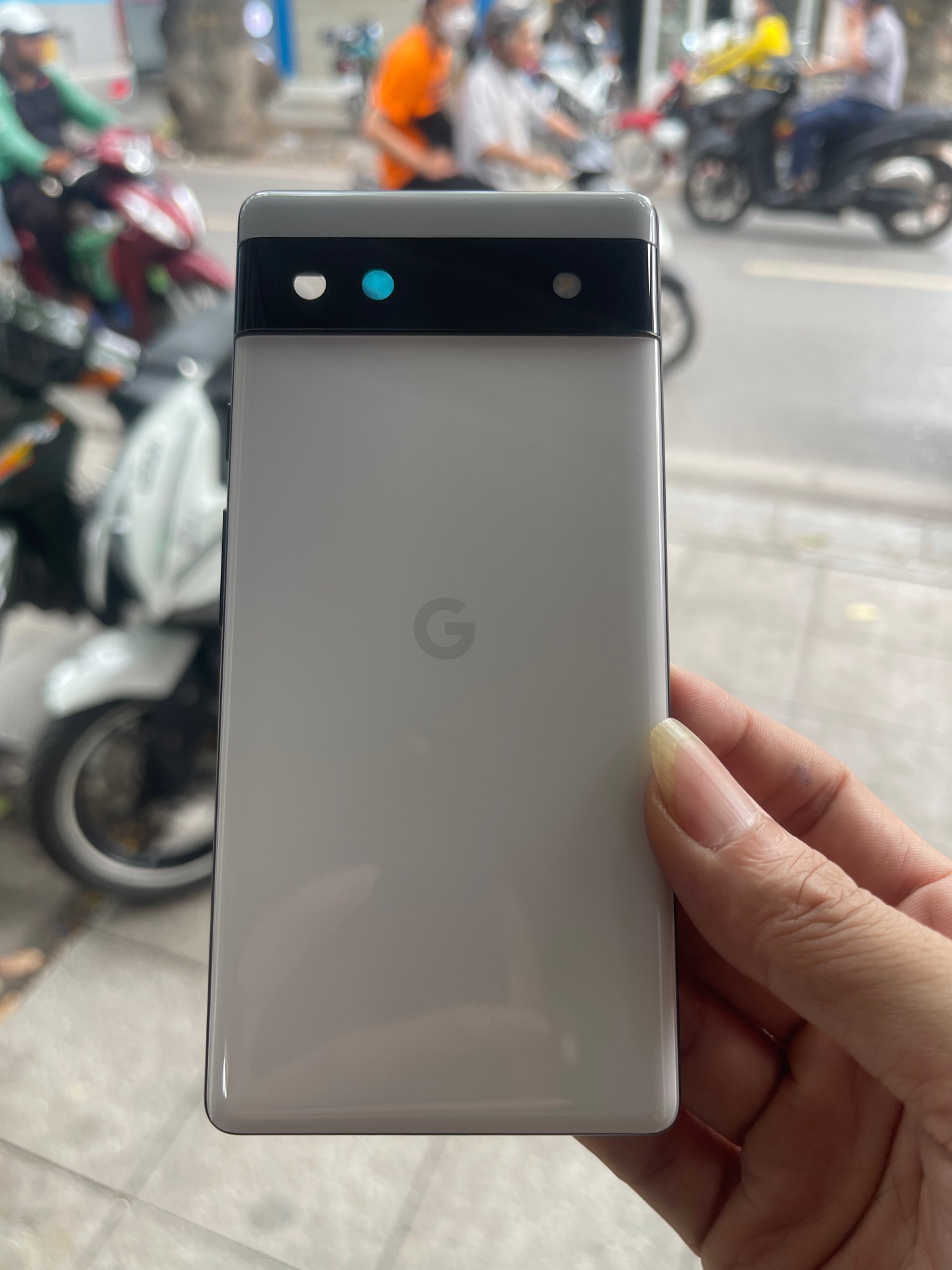 Nắp lưng google pixel 6a
