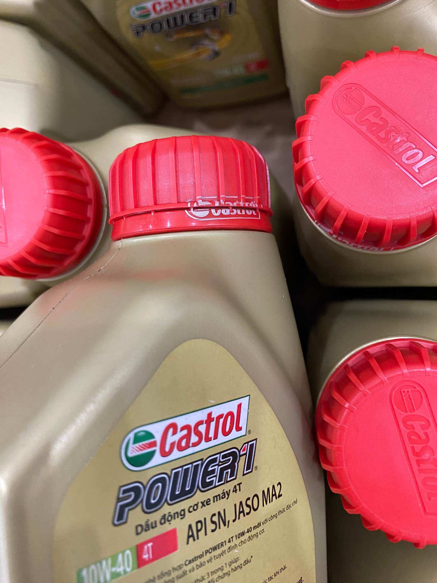 Dầu nhớt Castrol xe số 10-40W ( 800ml )