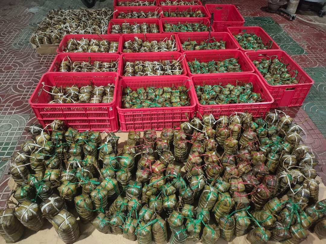 Bánh Tét Chuối đòn 500-600g
