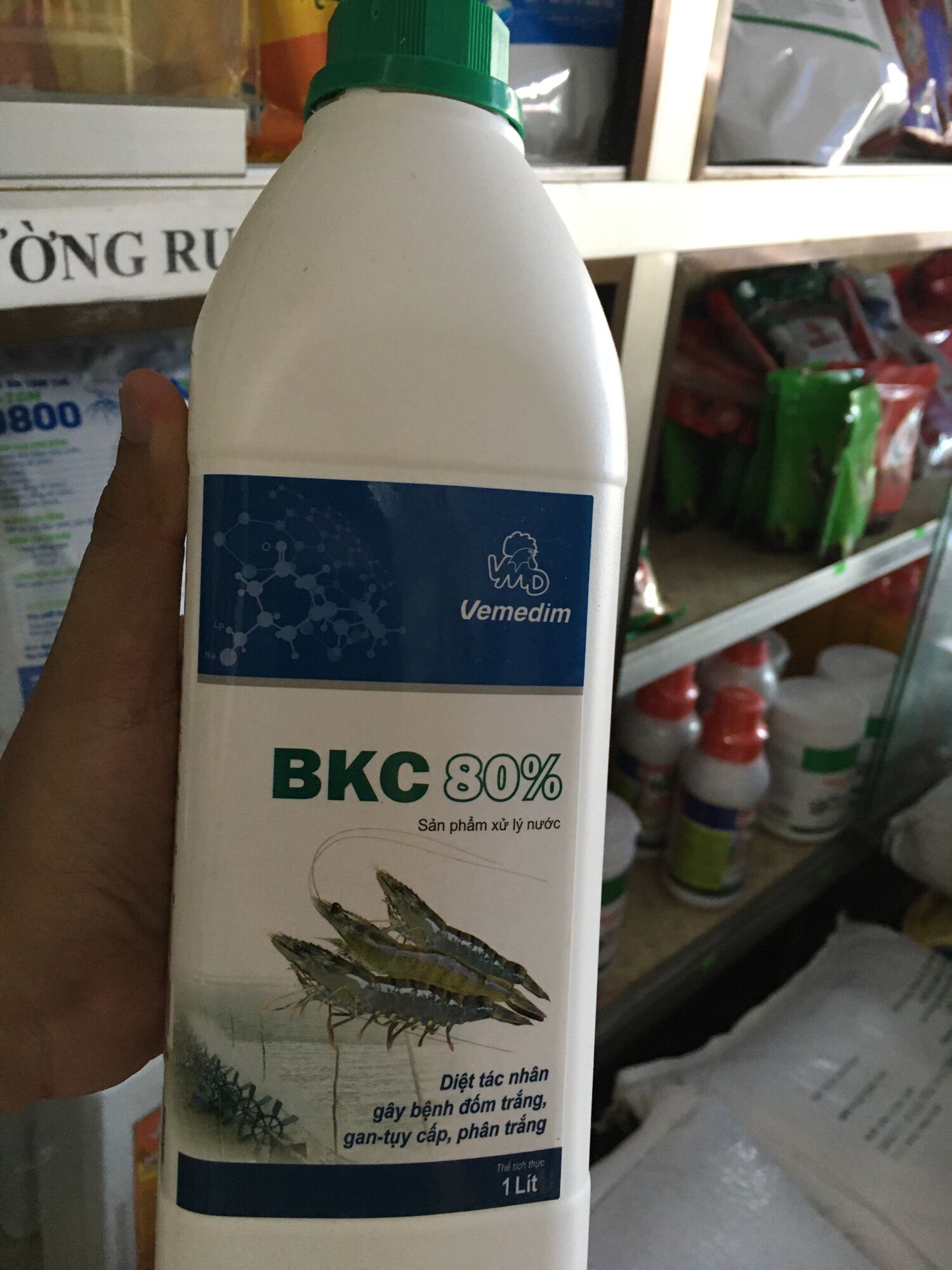 Bkc siêu đậm đặc , siêu diệt khuẩn trong ao nuôi tôm cá 1lít/ chai vemedim
