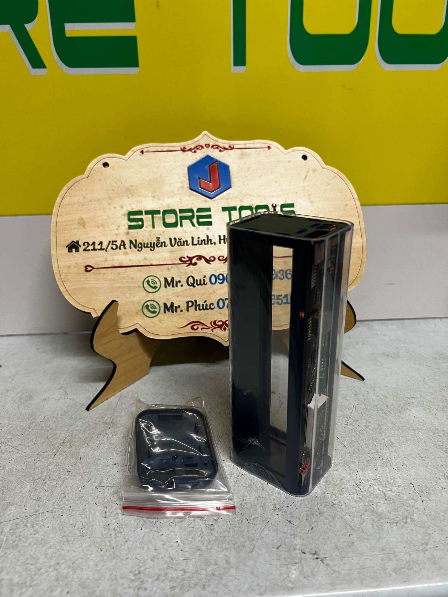 Box sạc dự phòng 8cell 18650 ( thấy cell )