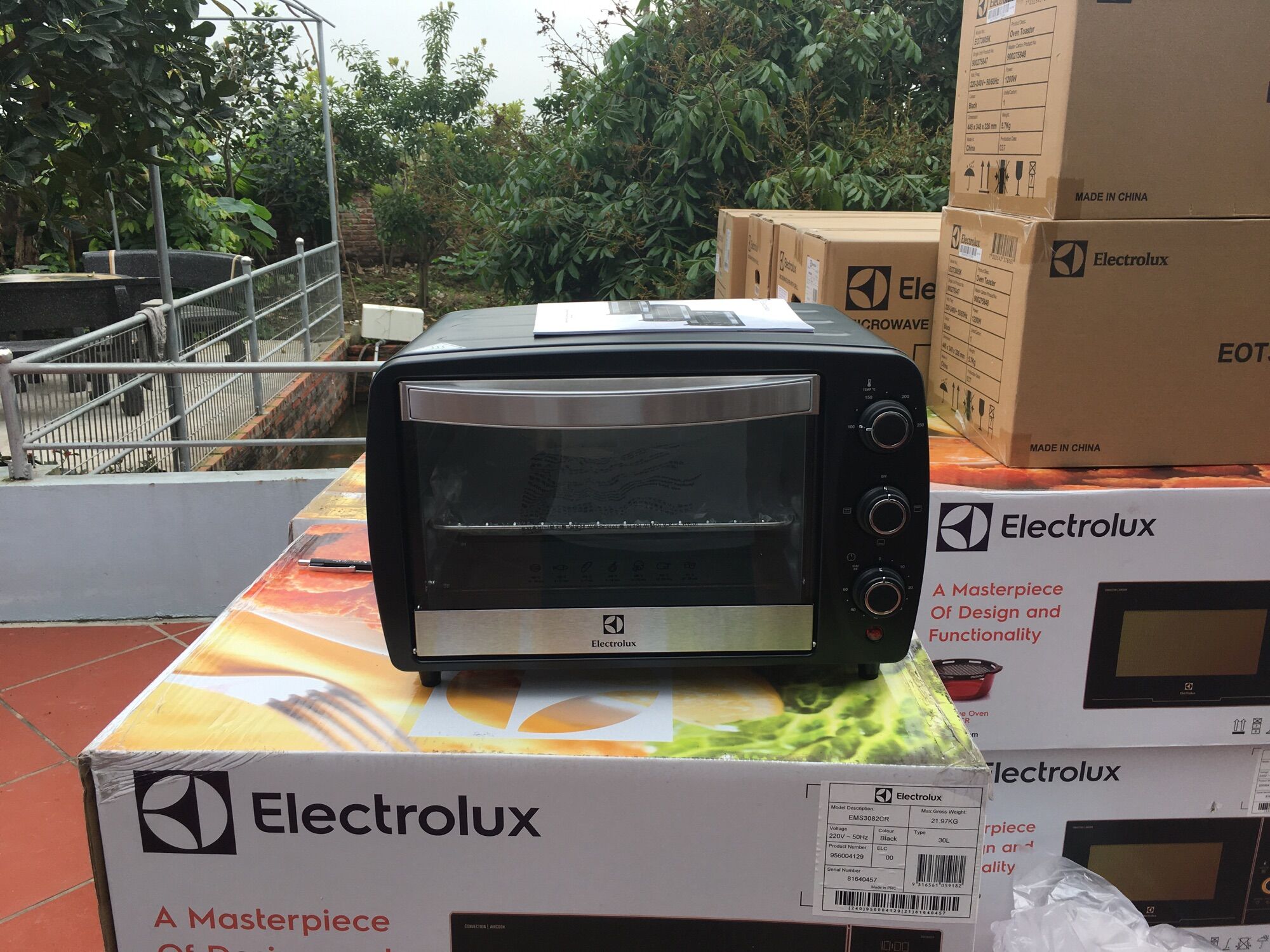 Lò nướng Electrolux 15 lít EOT3805K