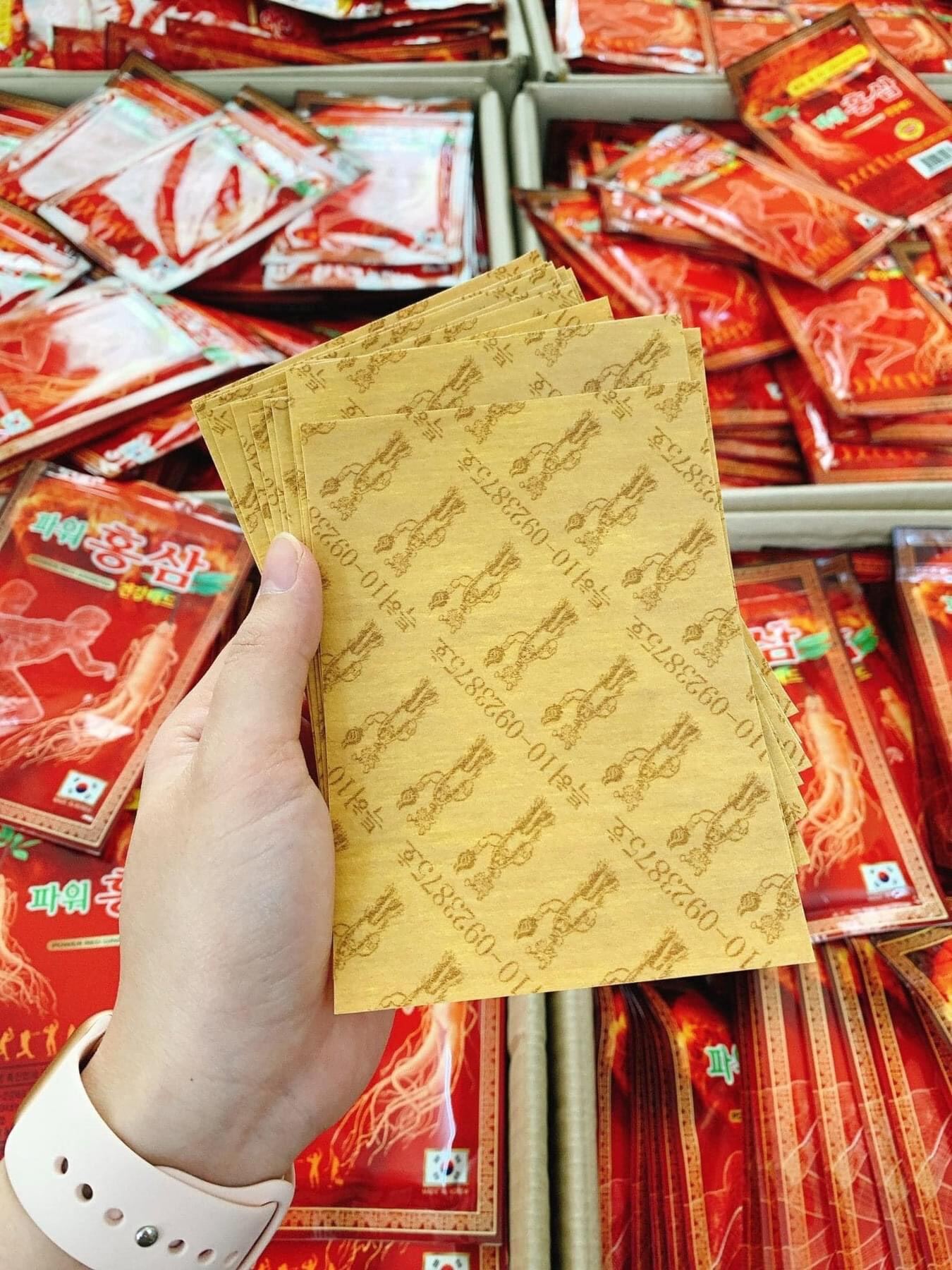 Cao dán hồng sâm trị nhức mỏi Himena gói 20 miếng