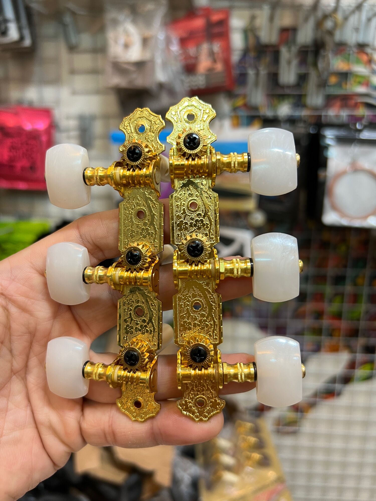 Khoá đàn guitar classic cao cấp