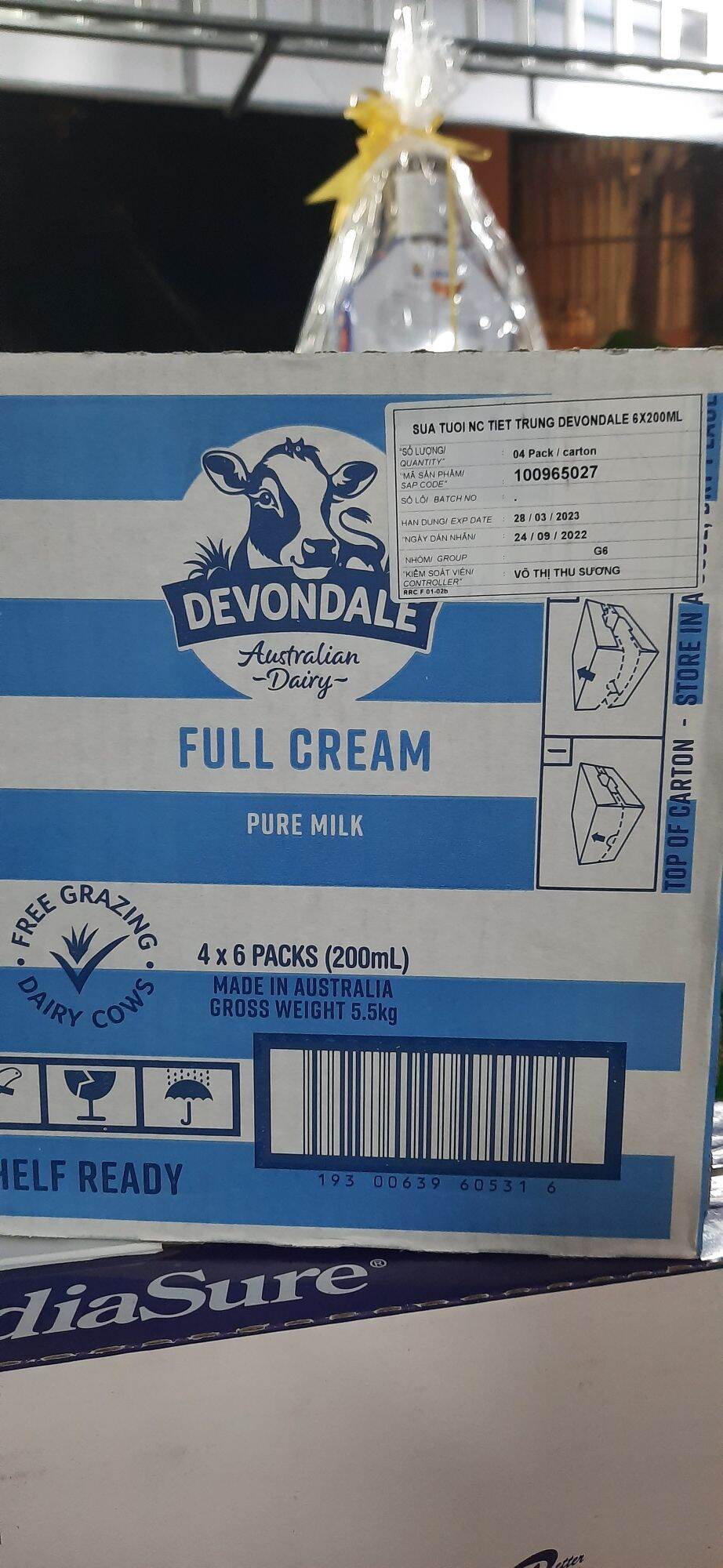 Thùng 24 hộp sữa Devondale nguyên kem 200ml. Nhập khẩu trực tiếp từ Úc, date tháng 3.2023