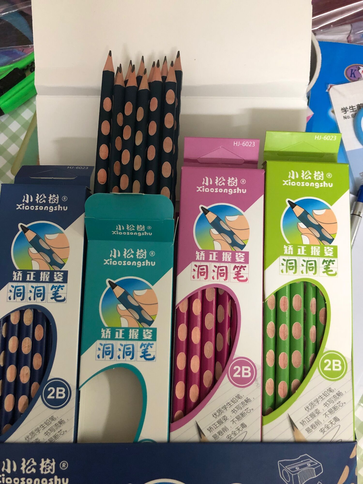 Bút chì định vị 12 chiếc tặng kèm gọt