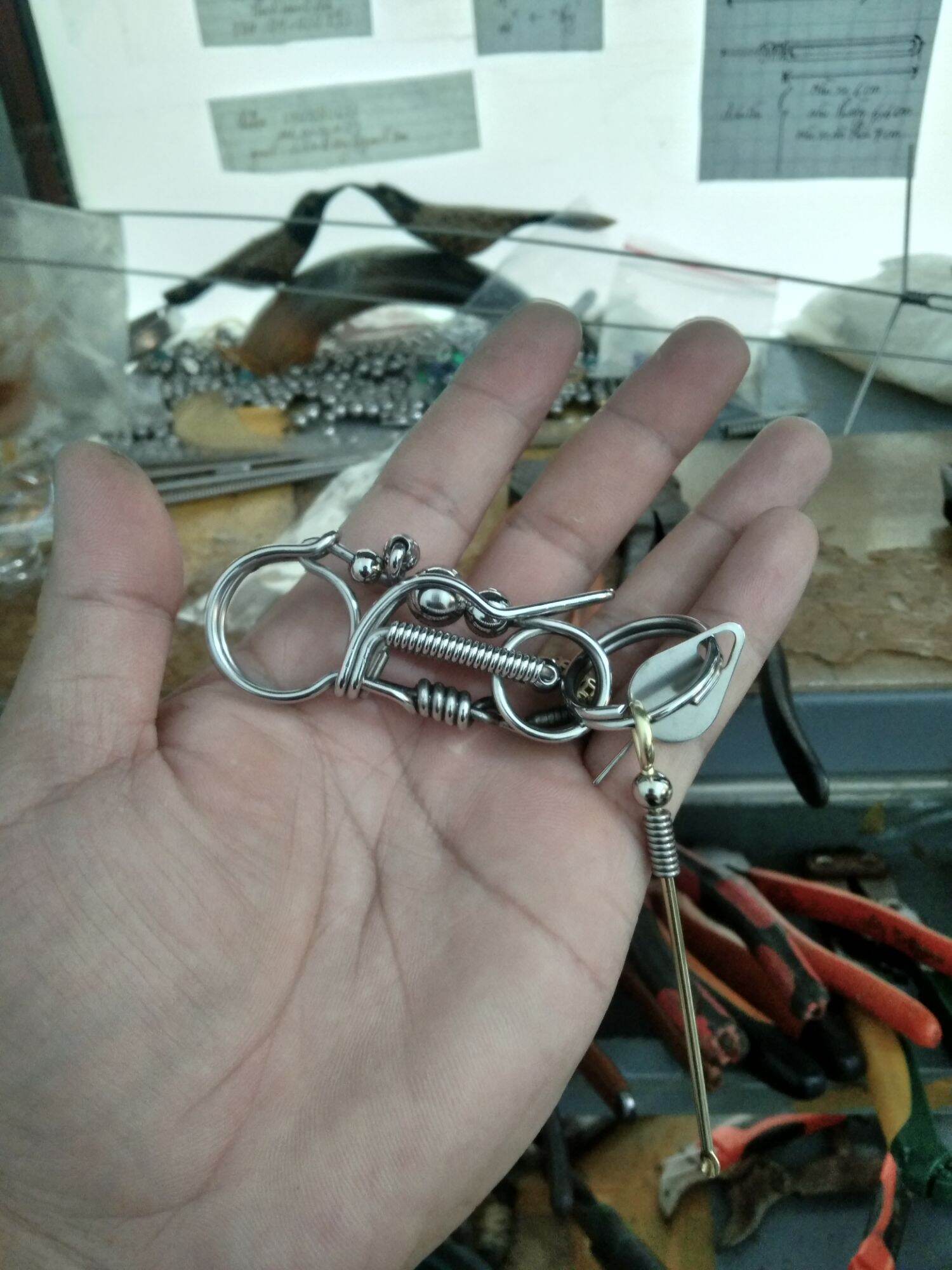 móc khóa thủ công inox..