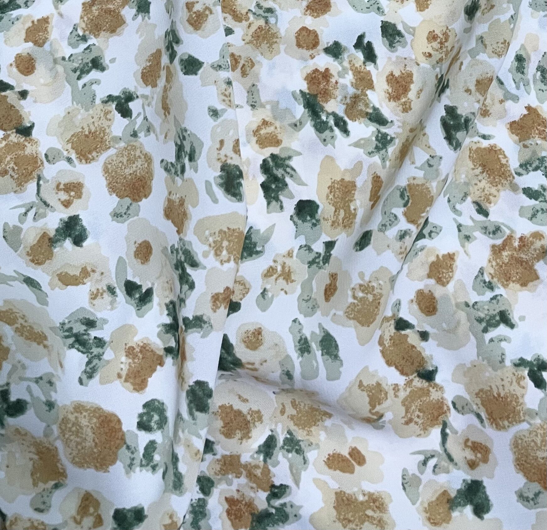 1,7m lụa tằm hoa nhí vàng nền trắng - may áo kiểu, áo đầm, jumpsuit, bộ - mềm rũ, mát, co giãn