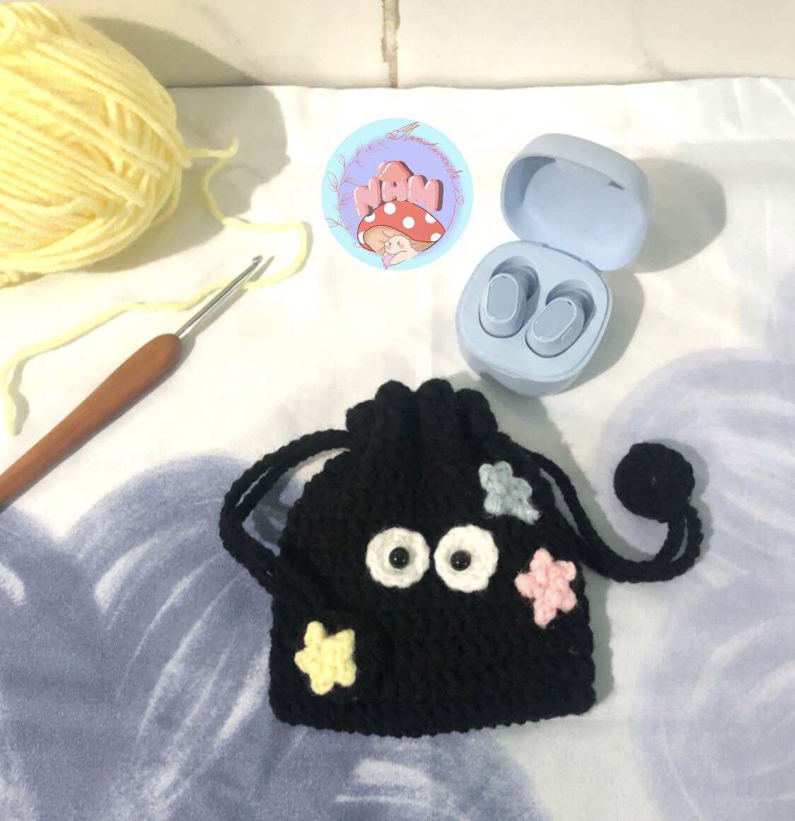 Túi rút bằng len handmade hình con bọ hóng Susuwatari