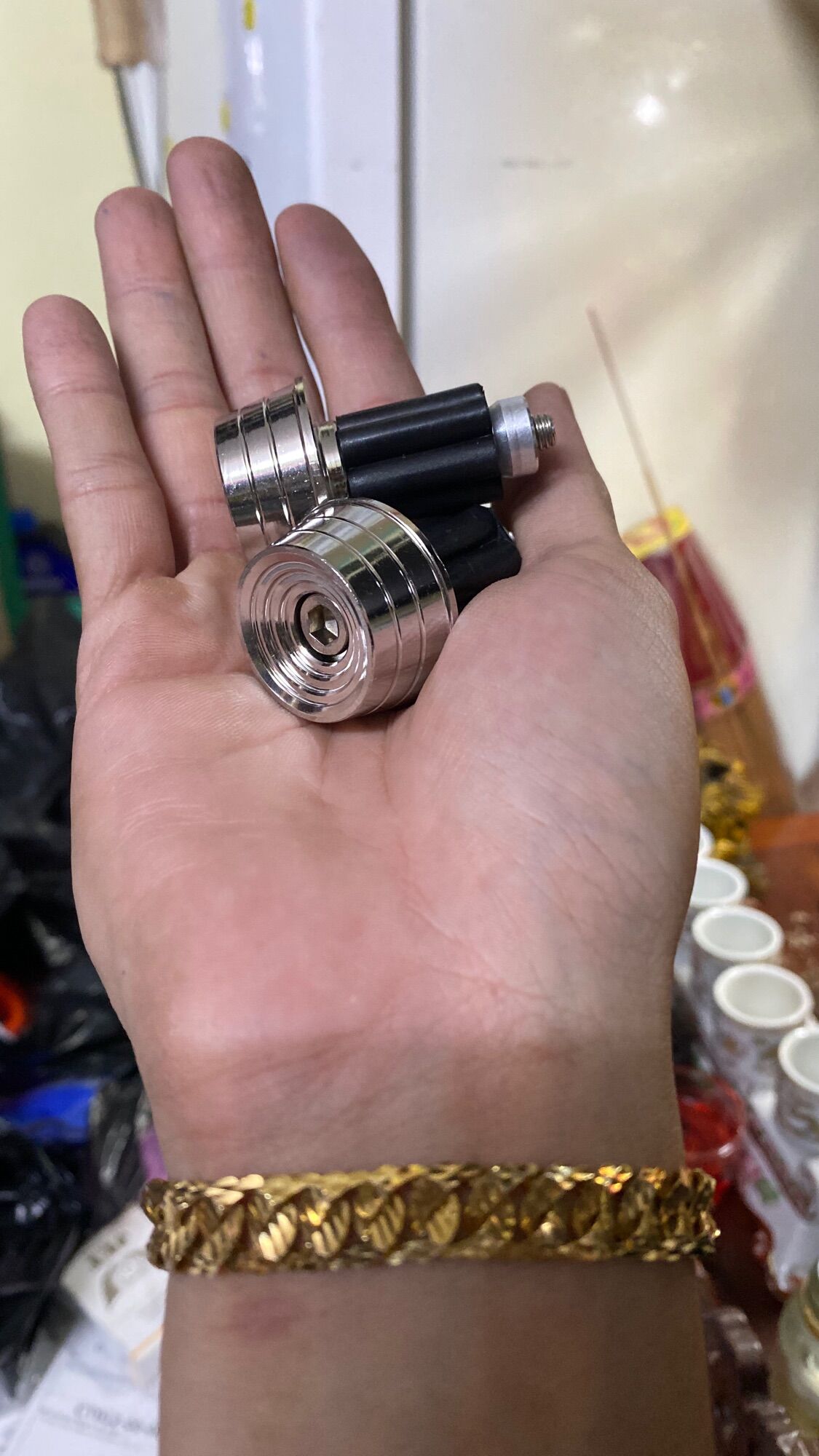 cặp gù chỉ âm inox đặc gắn xe máy