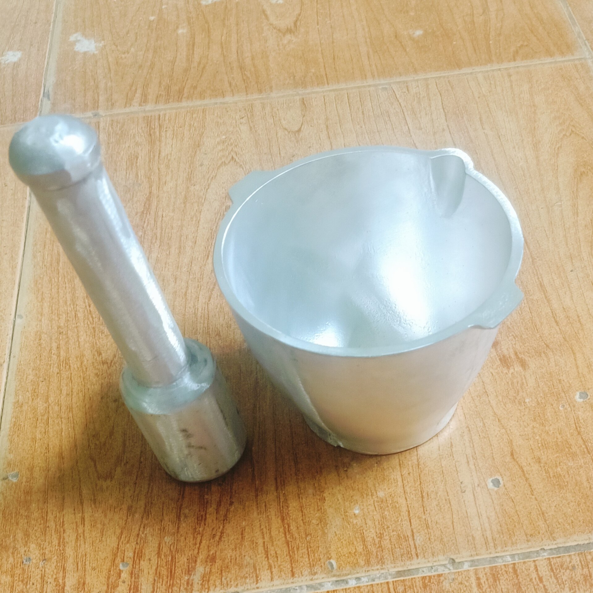 Bộ cối chay gang 1.kg