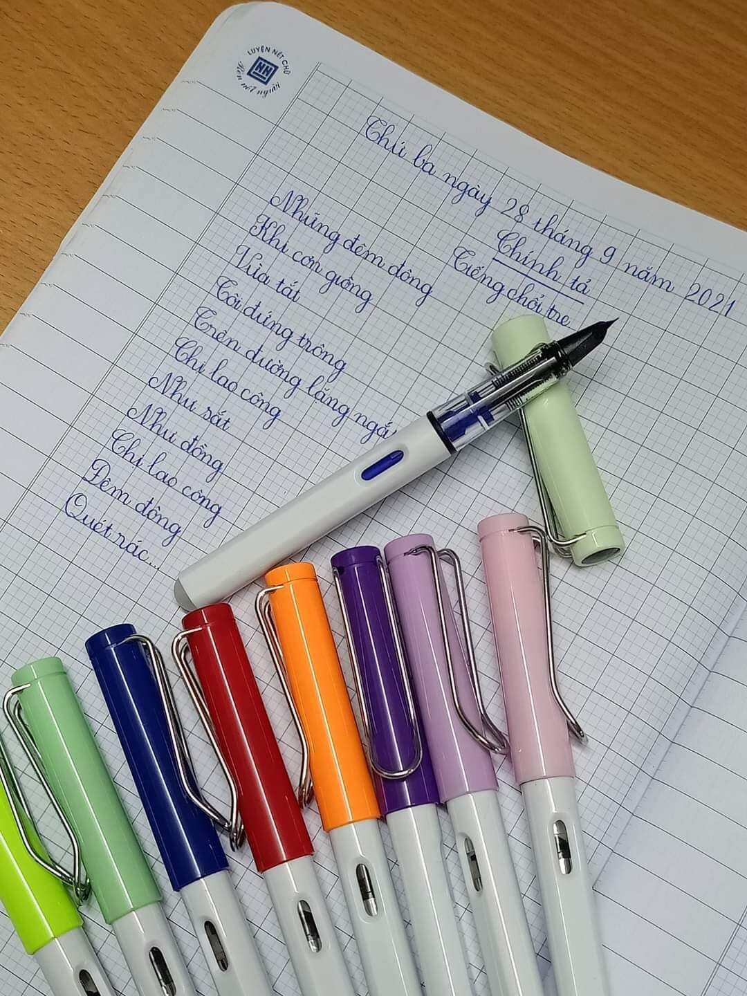 bút mực xóa được