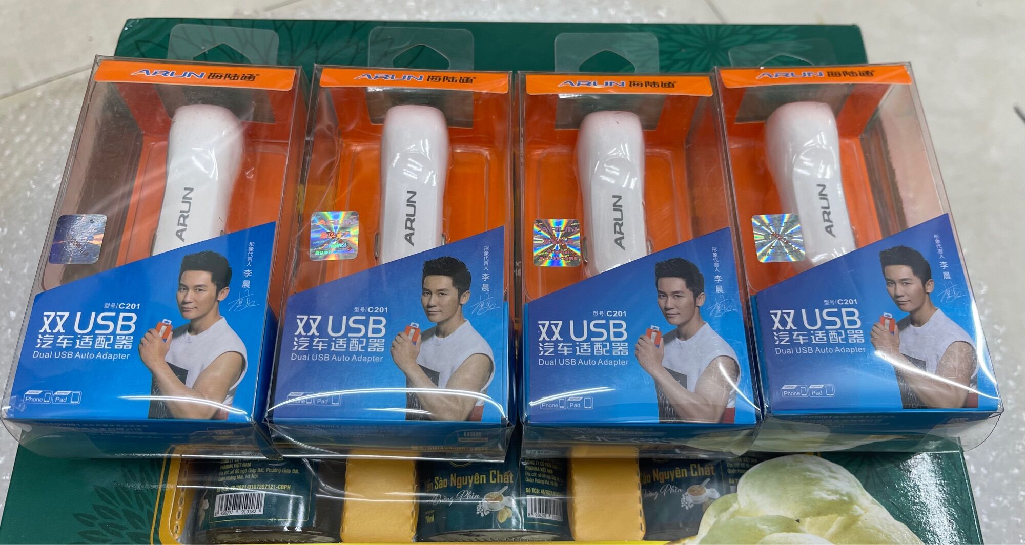 Tẩu xạc ô tô Arun