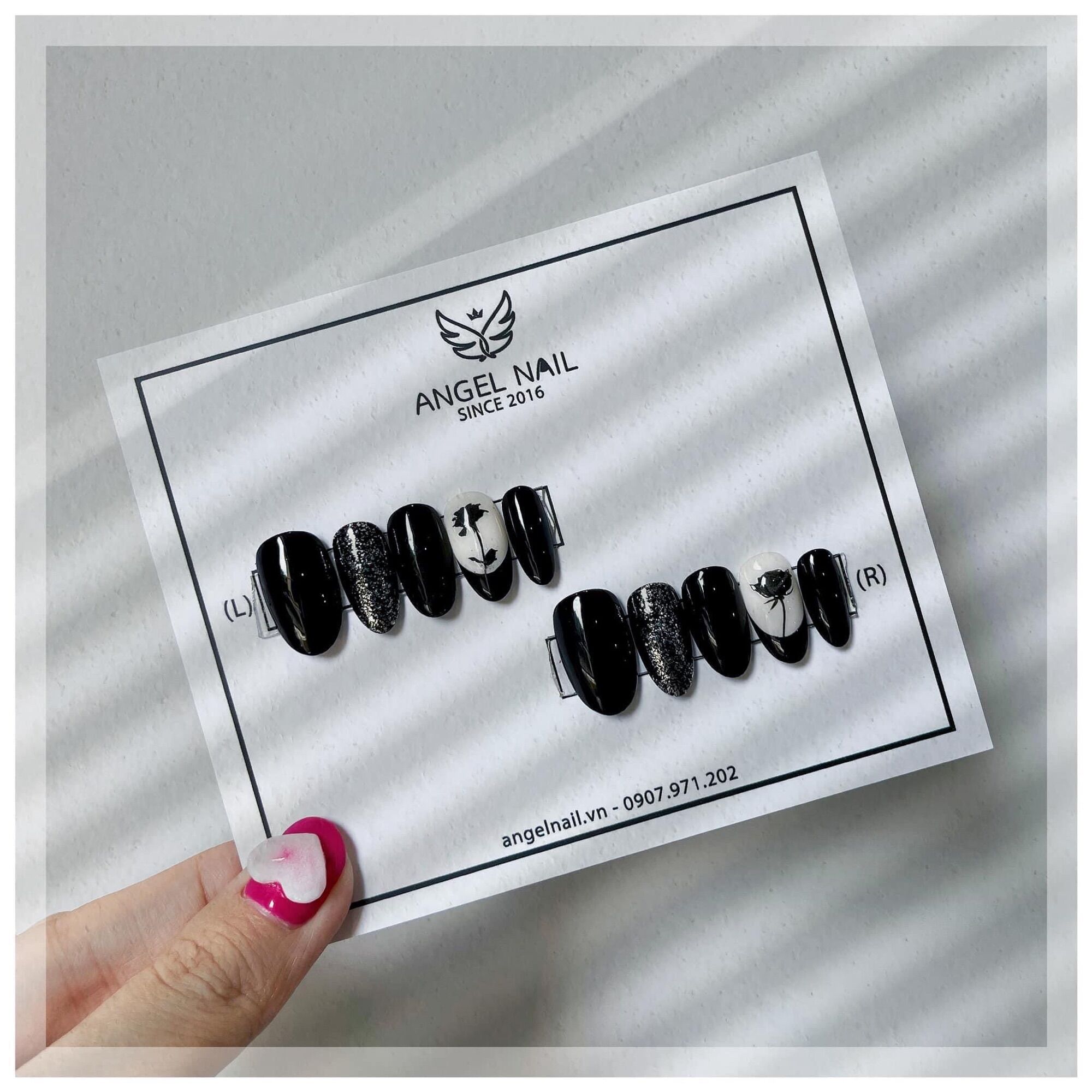 Nail box thiết kế đen mắt mèo