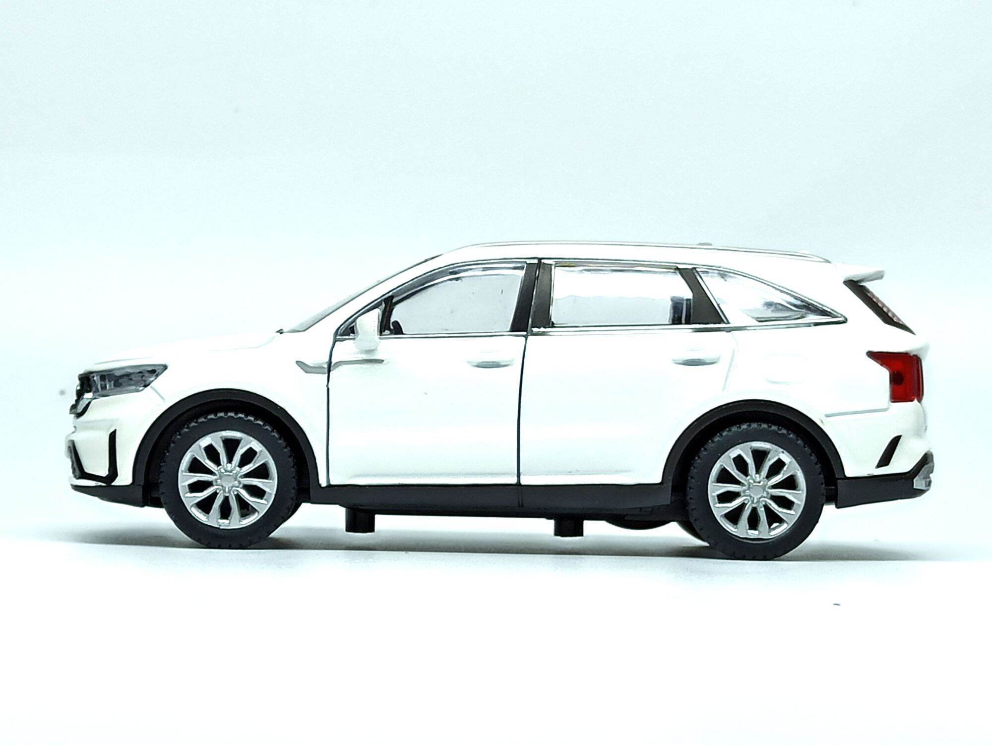 Mô hình xe Kia Sorento 2021 tỷ lệ 1/38