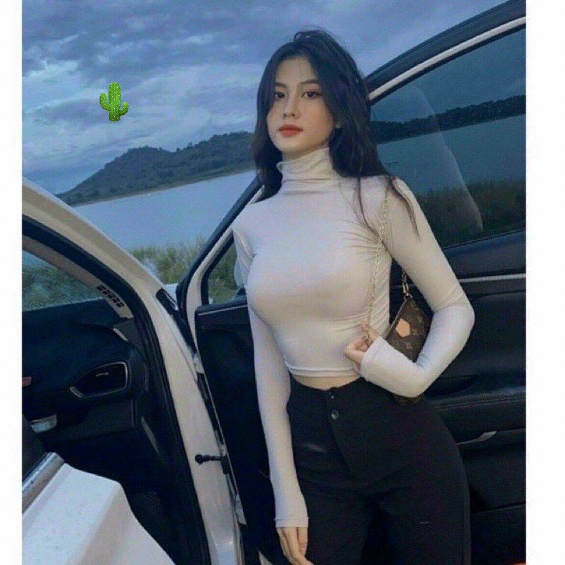 ÁO THUN CROPTOP CỔ LỌ
