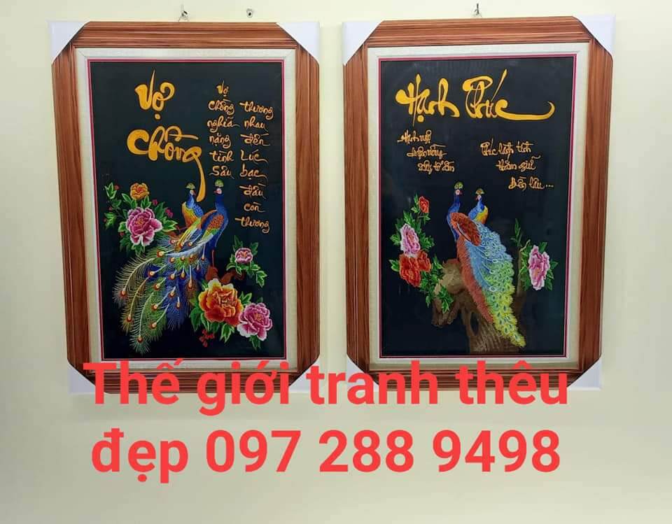 Tranh thêu chủ đề gia đình vợ chồng hạnh phúc tranh đã lên khung hoàn chỉnh  chỉ việc treo bao đẹp sang xịn kttp48*68*2buc