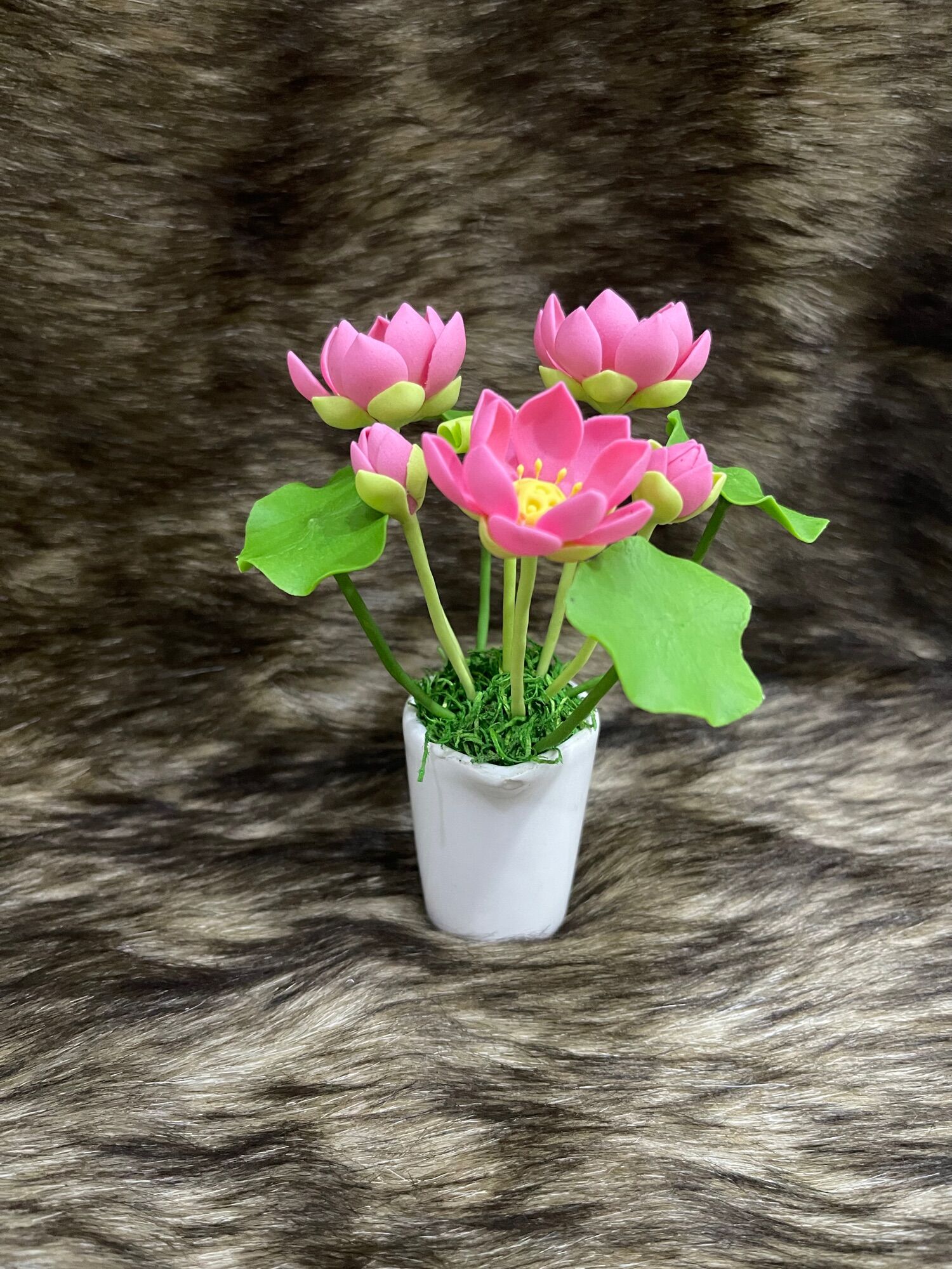 Bình hoa sen nhỏ thủ công bằng đất sét