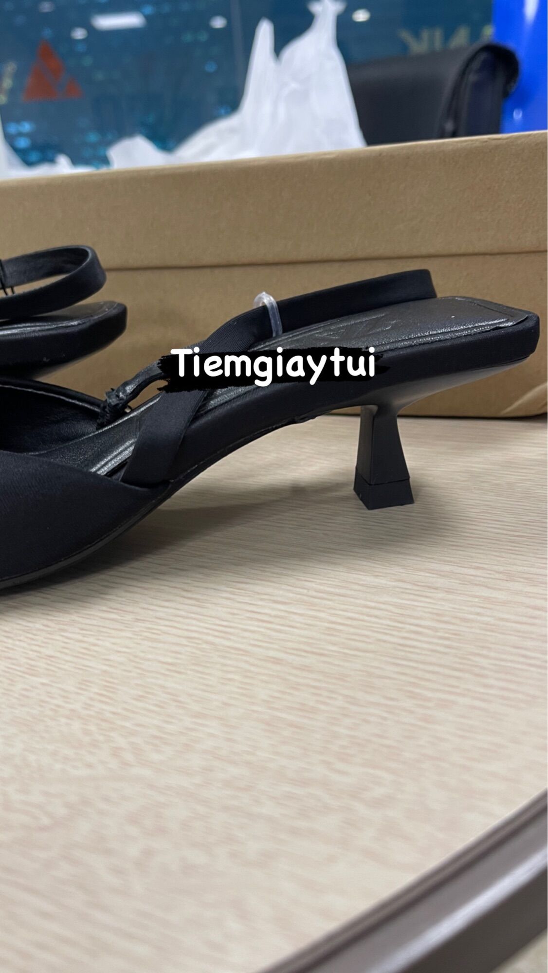 Guốc cao gót ZARA đính đá - hàng xuât ( có sẵn)
