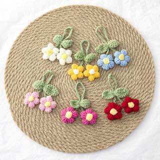 Móc khoá hoa 5 cánh bằng len handmade