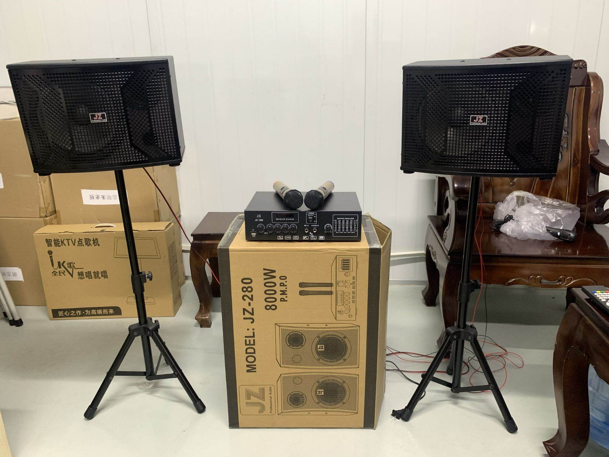 Dàn karaoke gia đình bluetooth kèm micro không dây JZ