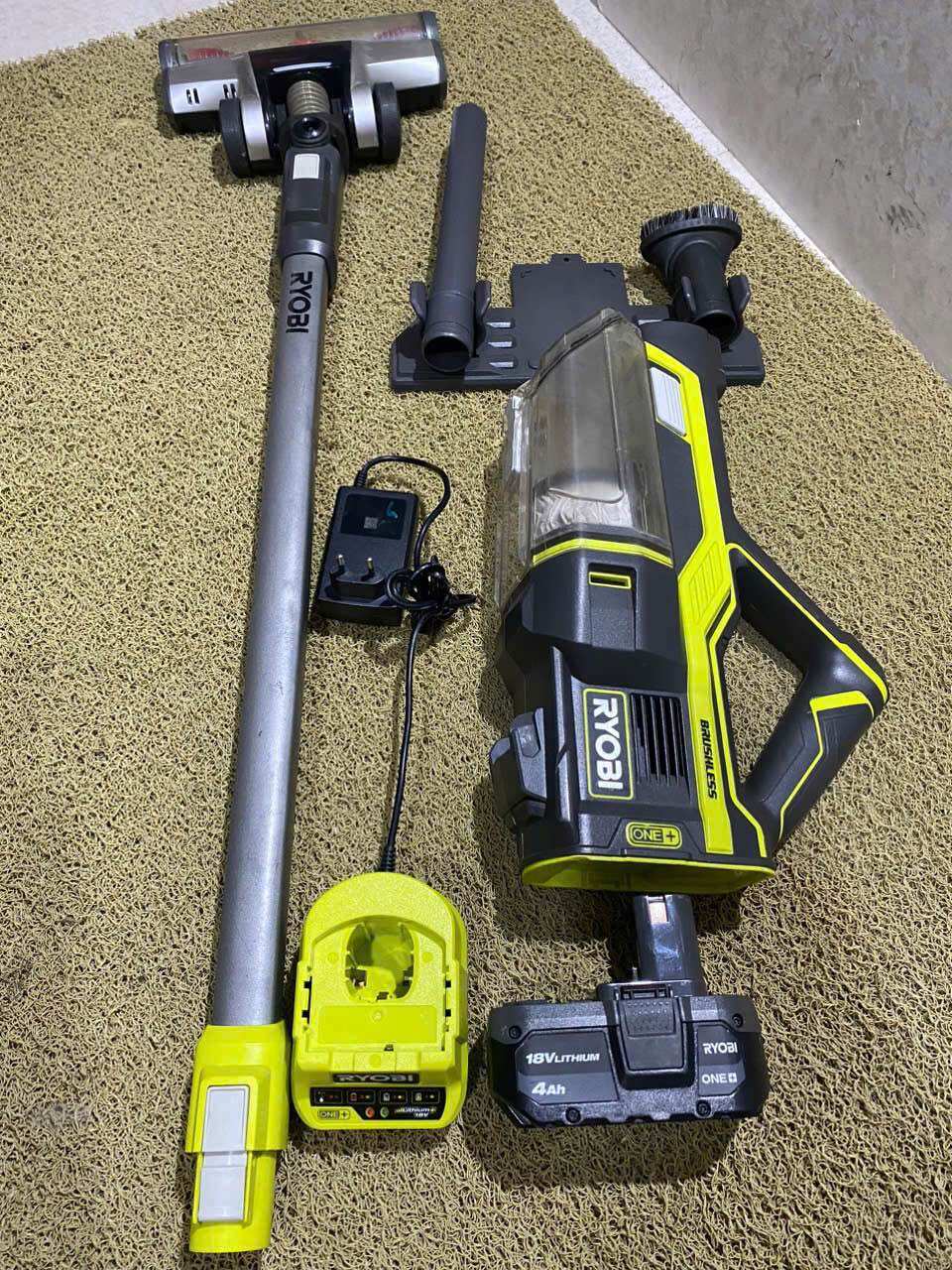 máy hút bui ryobi 18v brushless pin 4ah sạc