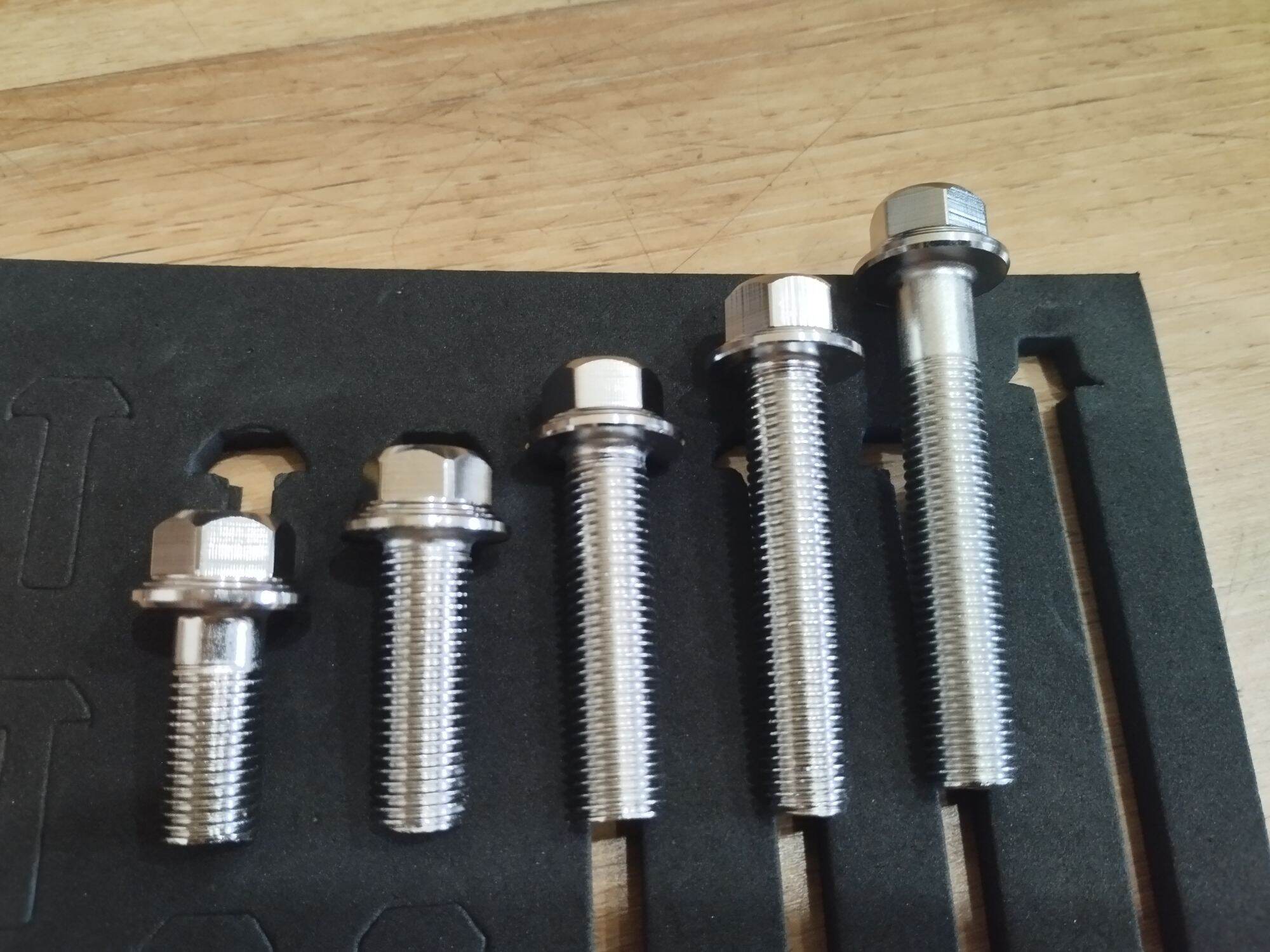 Ốc Inox 304 Salaya đầu trụ Thái
