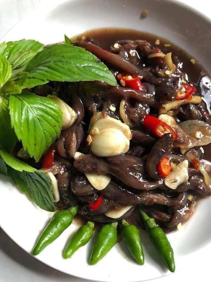 Mắm chua cá lia thia Út Lớn