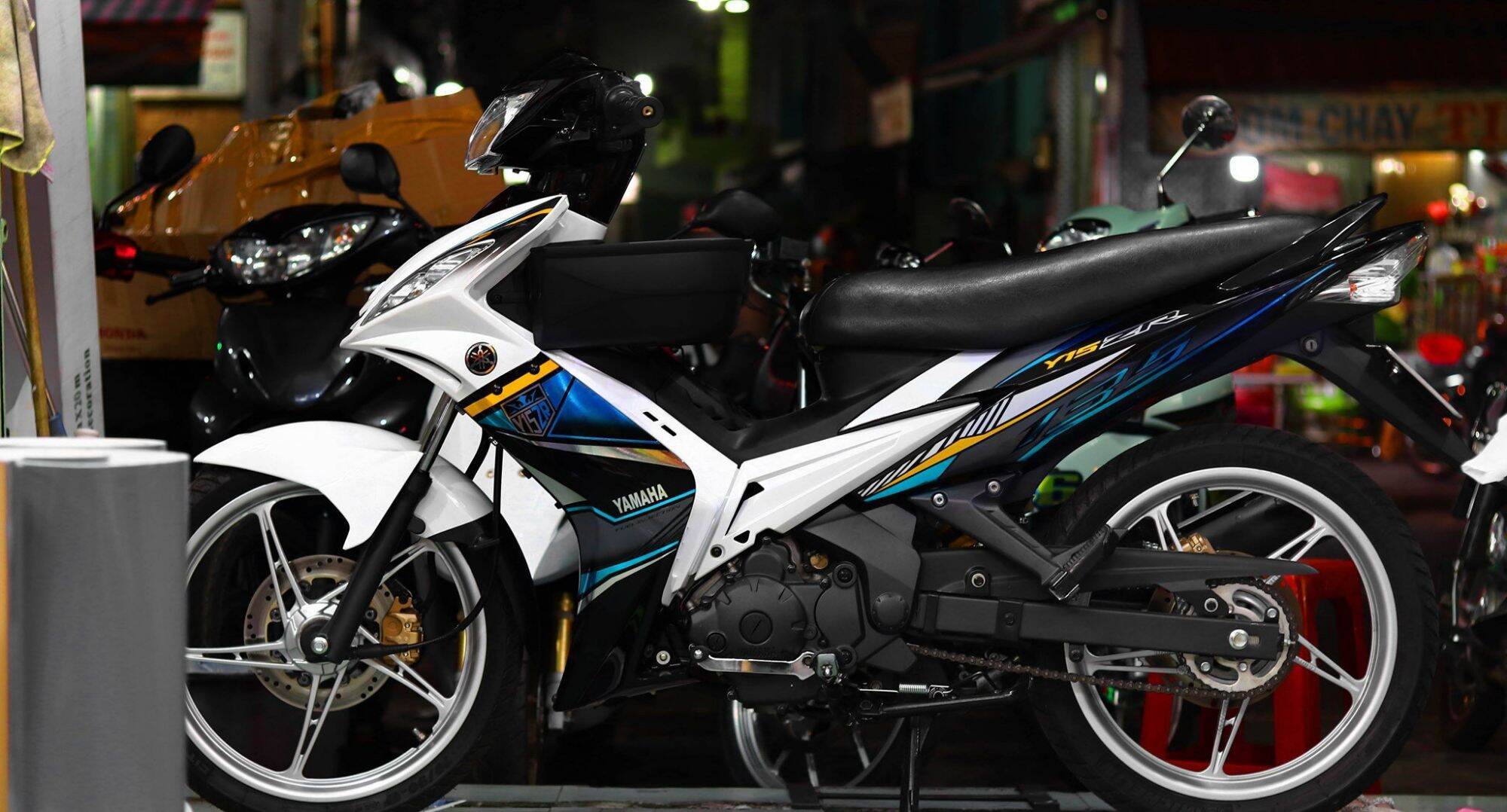 tem rời exciter 2010 trắng đen