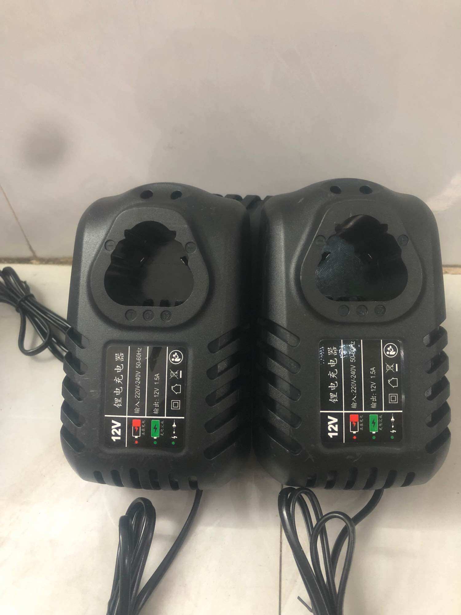 Sạc pin 12V Dongcheng-DCA