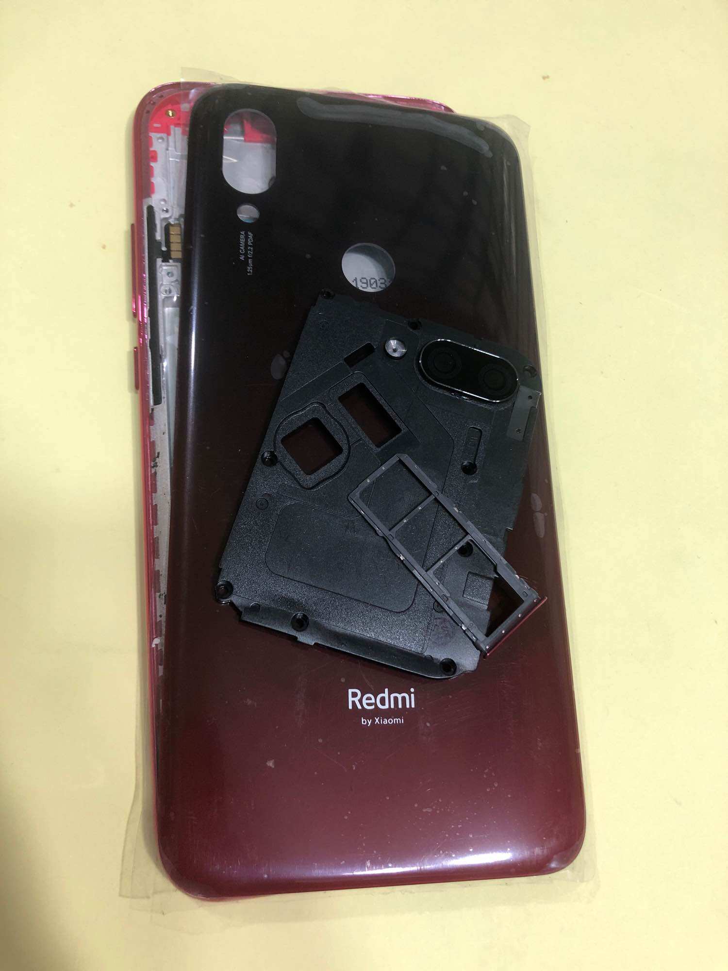 Vỏ redmi 7 full bộ-khay sim +kính cam