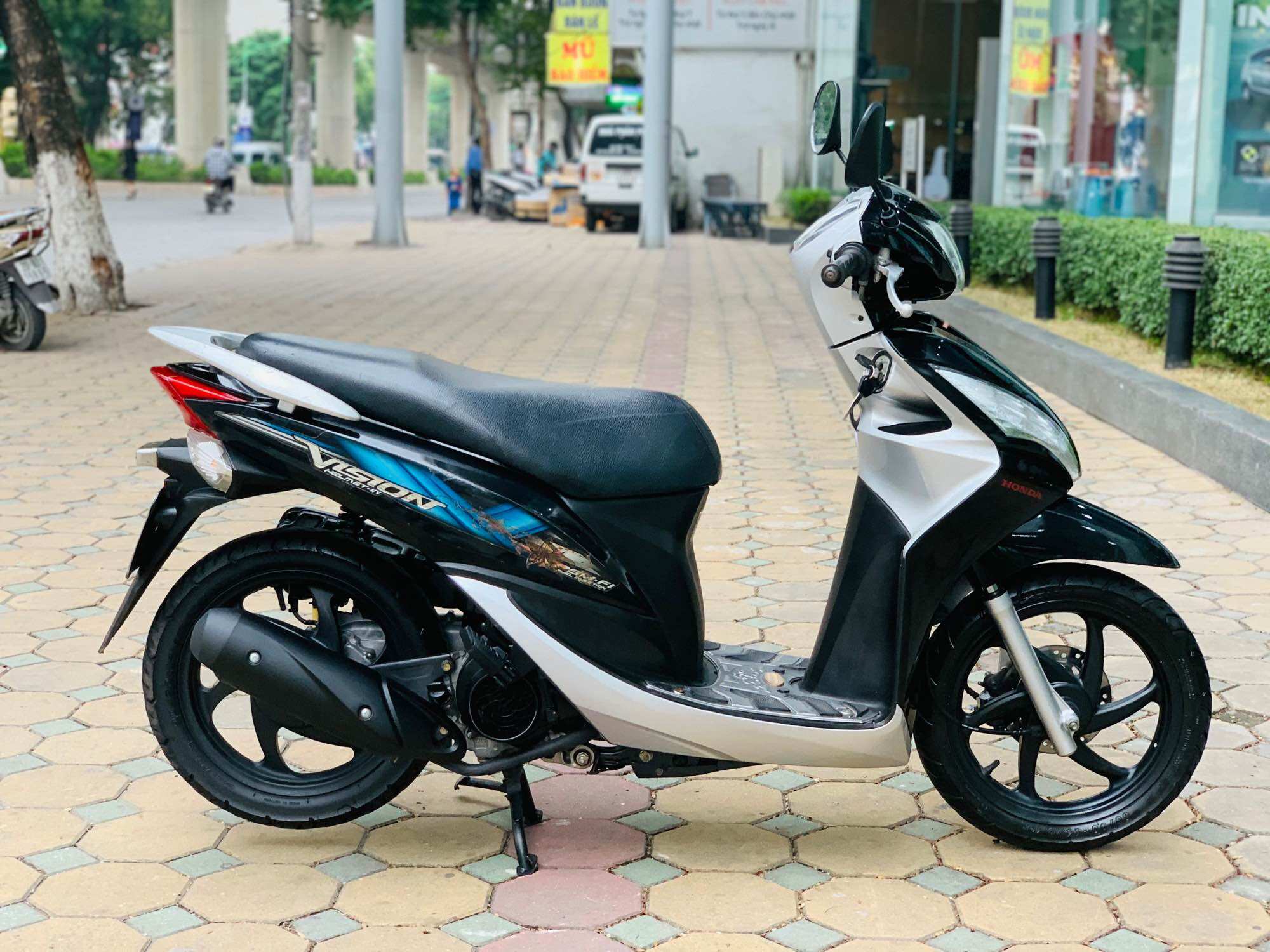 Ốp pô che pô nhựa xe Vision 2011-2013( giá rẻ)