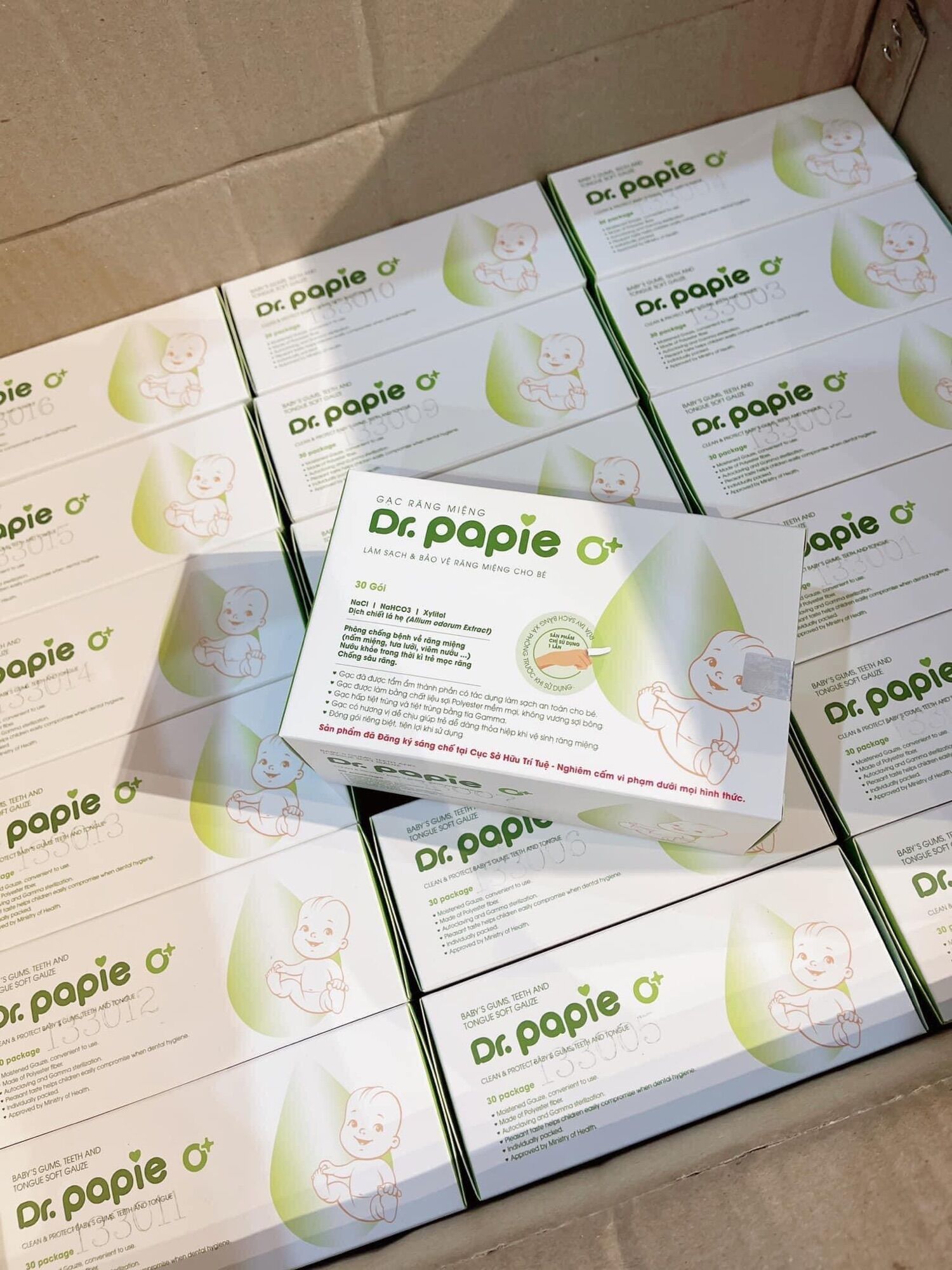 Gạc rơ lưỡi Dr papie chiết xuất lá hẹ cho bé mọc răng hộp 30 gói