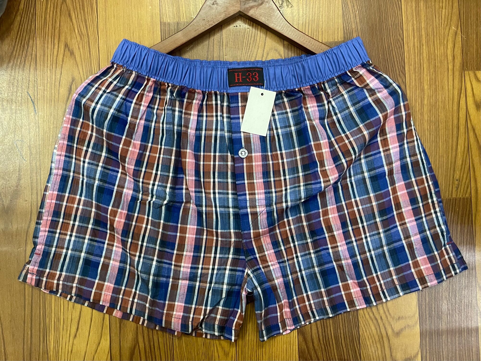 Quần đùi nam H33 sọc caro