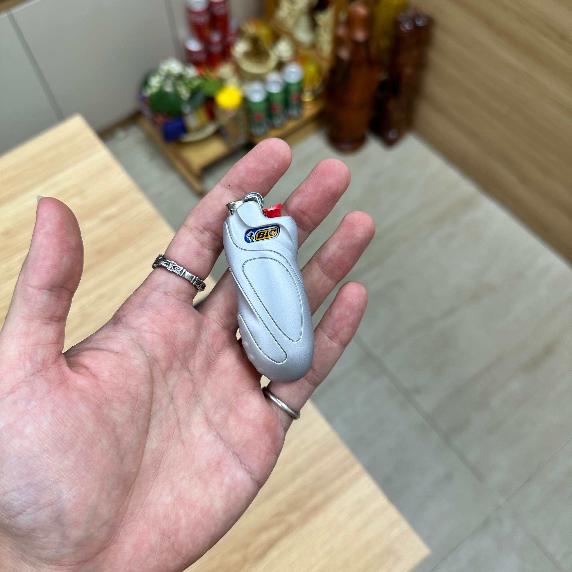 Vỏ Bật Lửa BIC j5 mini (Béo) Bằng Nhựa - Kèm Ruột