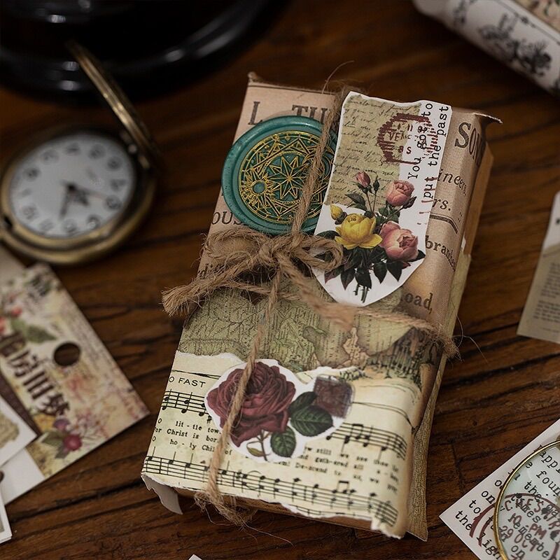 Sticker giấy 4 tấm dùng để trang trí