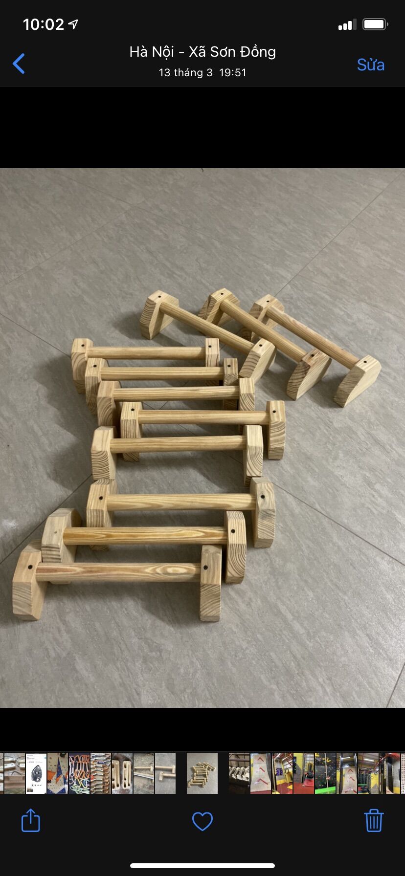 Parallettes- dụng cụ hỗ trợ hít đất cho người mới bắt đầu.