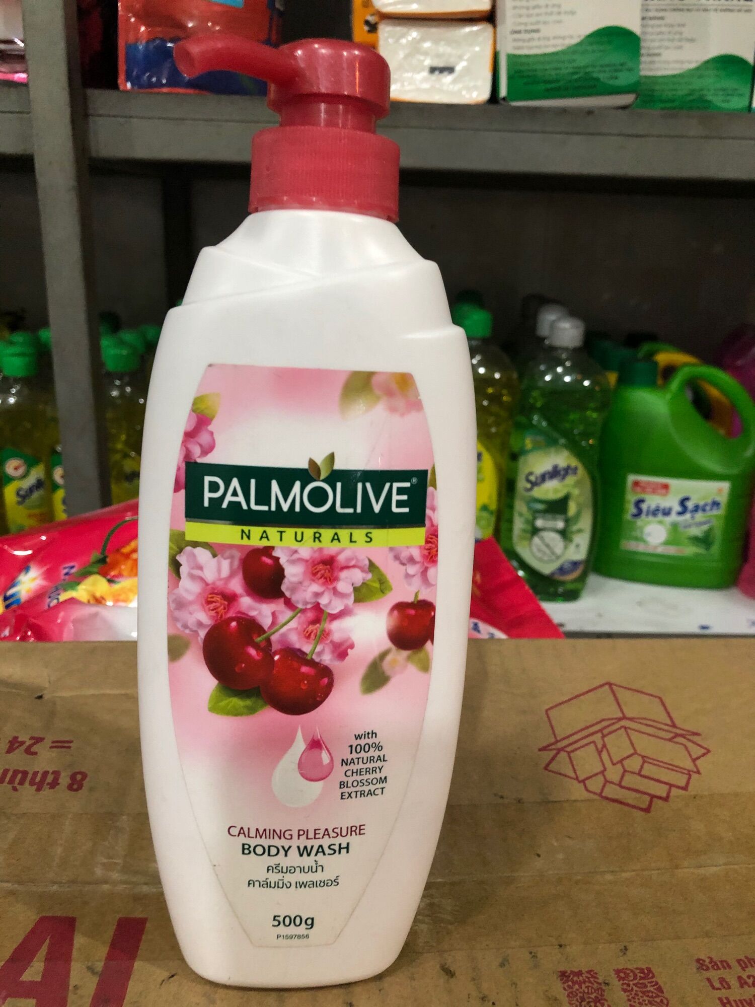 Sữa tắm Pamolive chai 500ml hương hoa anh đào