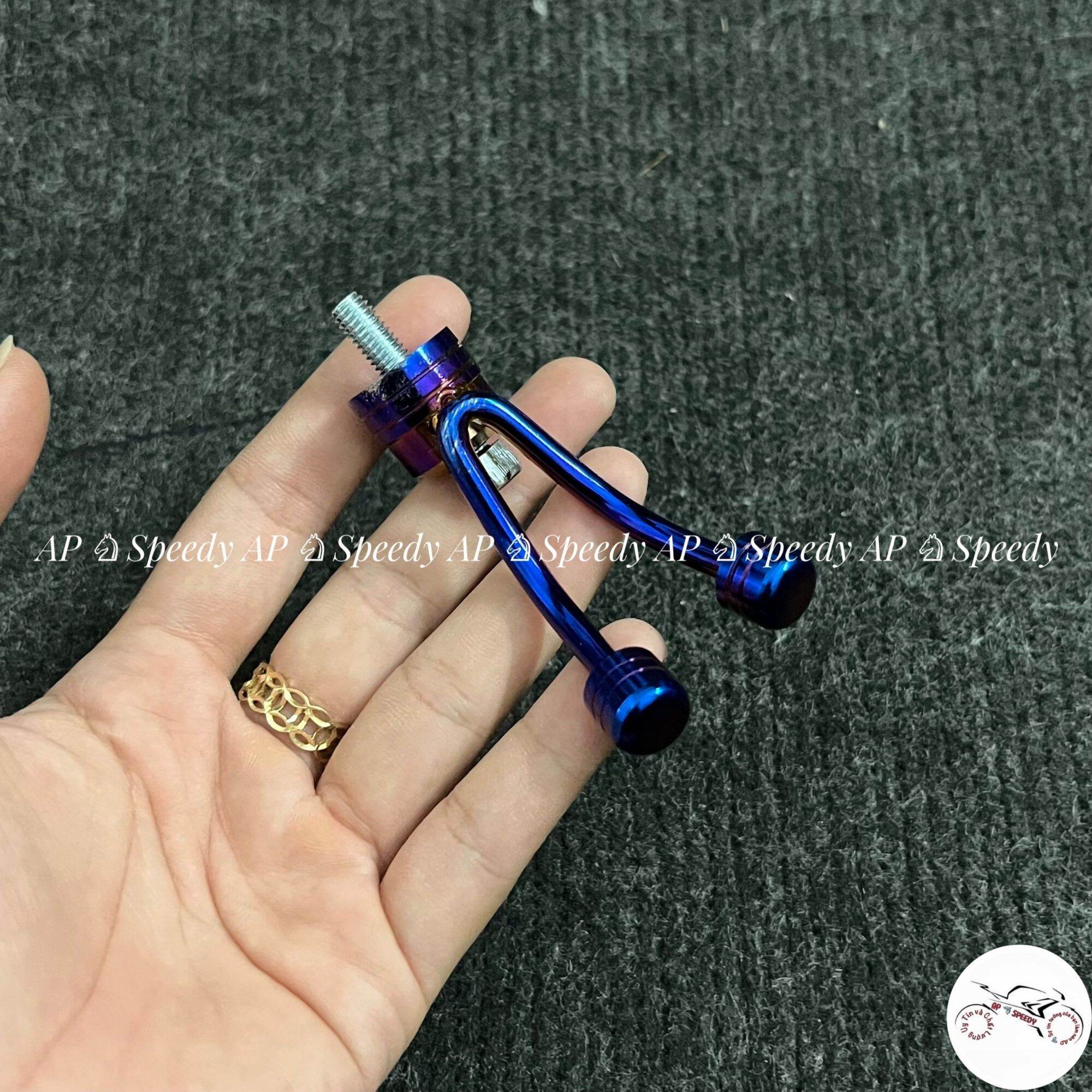 Móc giữa Vision/Vario/Click titan [CHÍNH HÃNG]