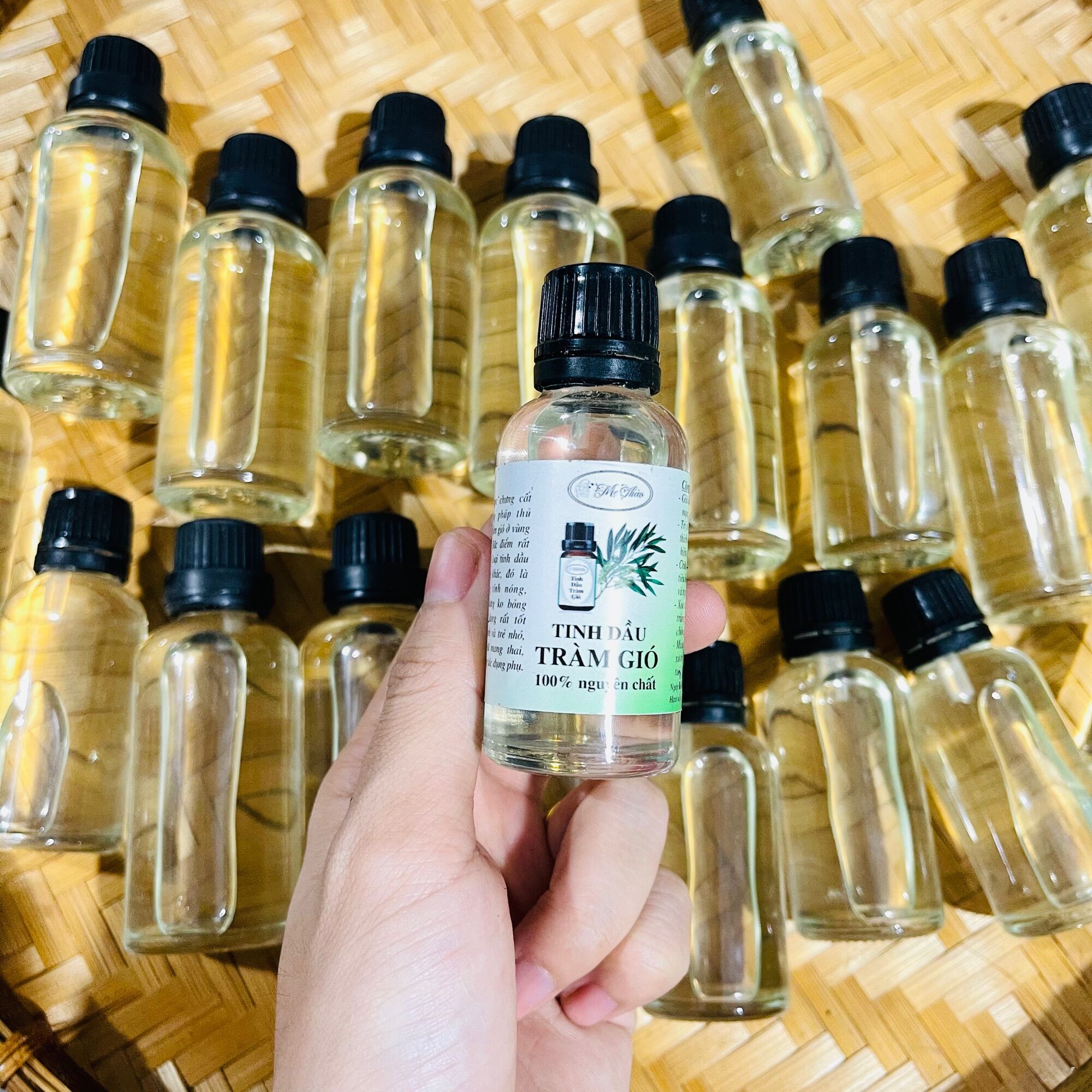 TINH DẦU TRÀM GIÓ 100% NGUYÊN CHẤT