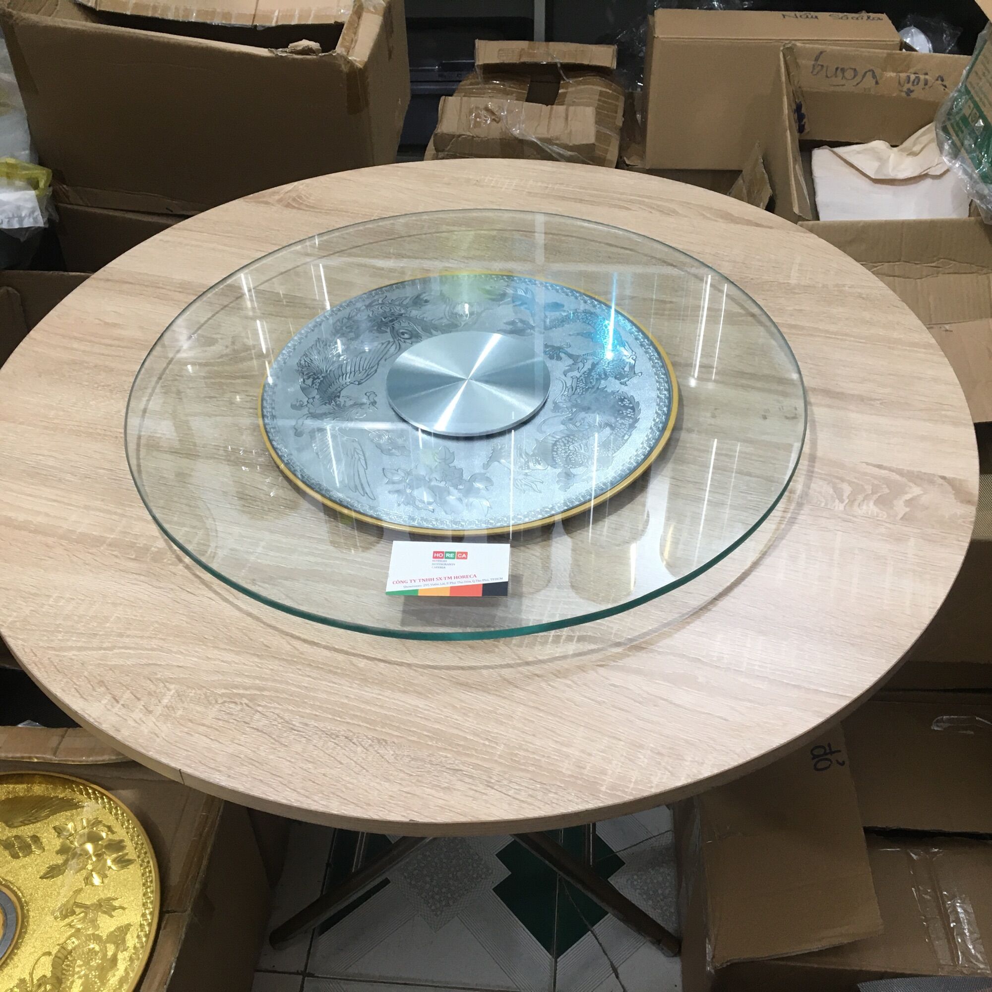 mâm xoay bàn ăn rồng phụng trắng 70cm, bộ mâm xoay đã bao gồm đế xoay và kính cường lực dày 10 ly, mài bóng cạnh