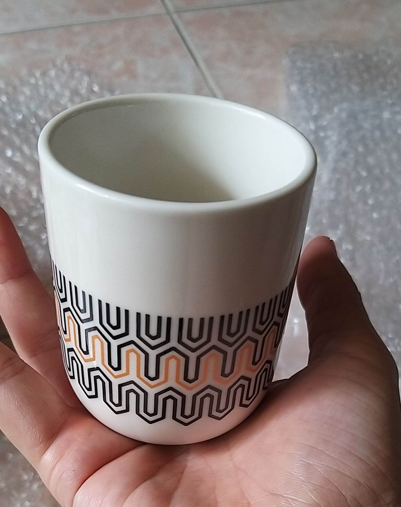bộ 4 ly sứ ( hàng tặng của nescafe)