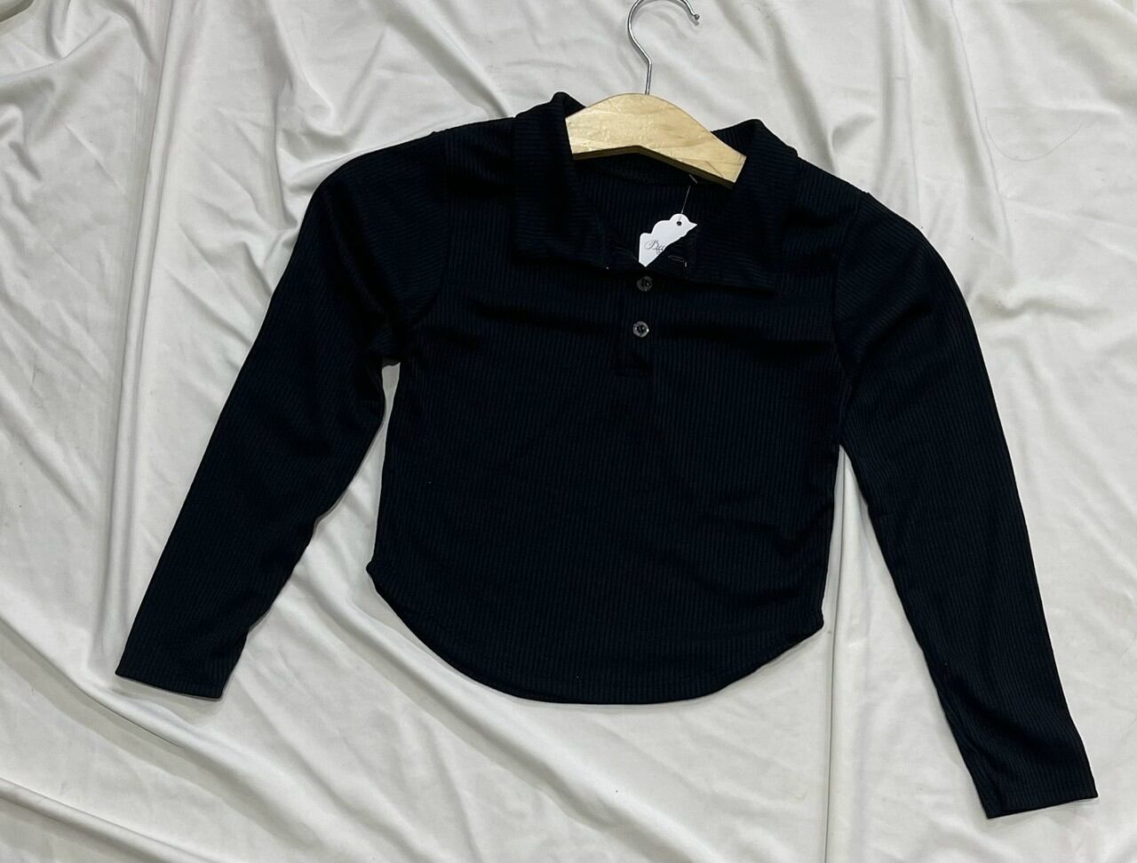 ÁO KIỂU CROPTOP TAY DÀI ĐÍNH NÚT